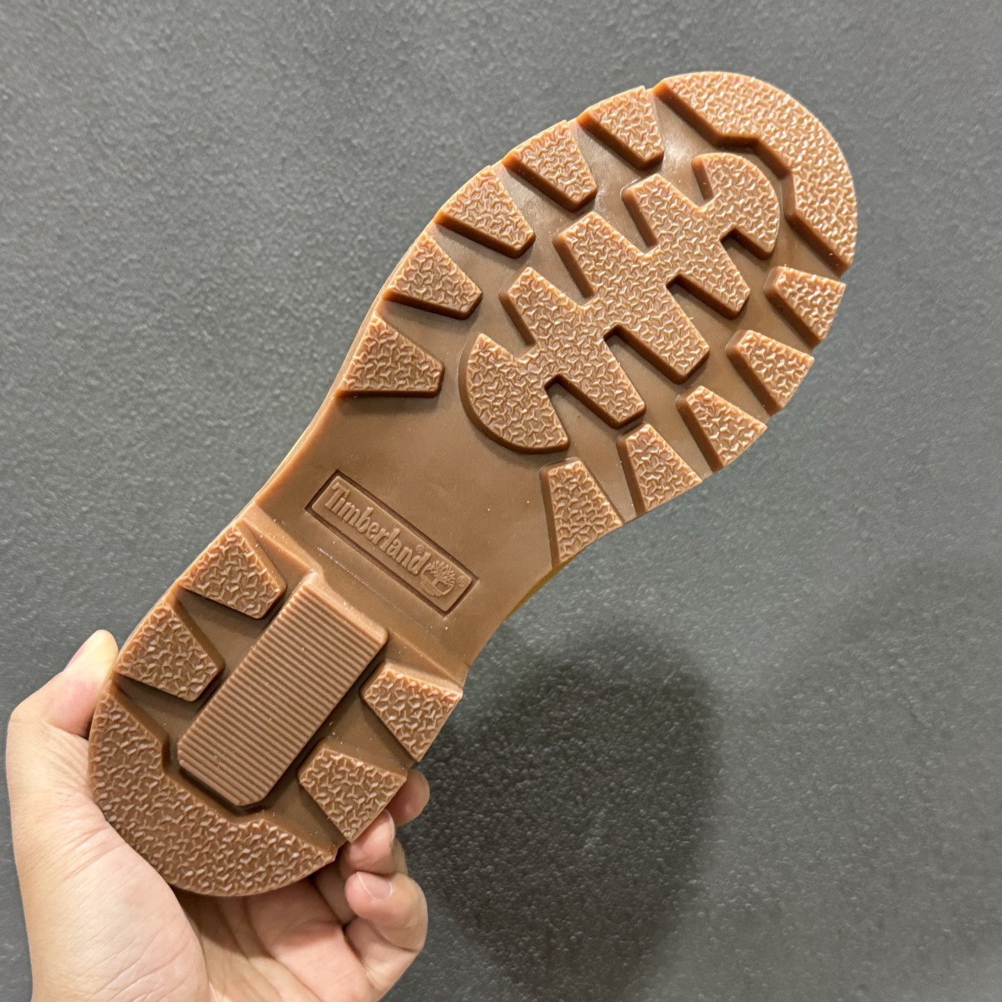 320 莞产Timberland添柏岚 Classic 6-Inch 舒适简约 复古通勤 短筒 马丁靴 男款 小麦色 A27TPW