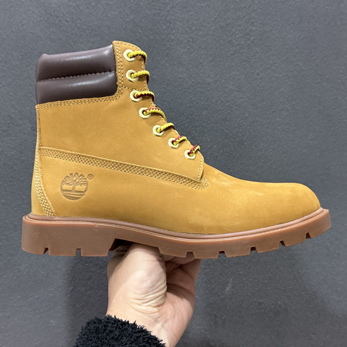 320 莞产Timberland添柏岚 Classic 6-Inch 舒适简约 复古通勤 短筒 马丁靴 男款 小麦色 A27TPW