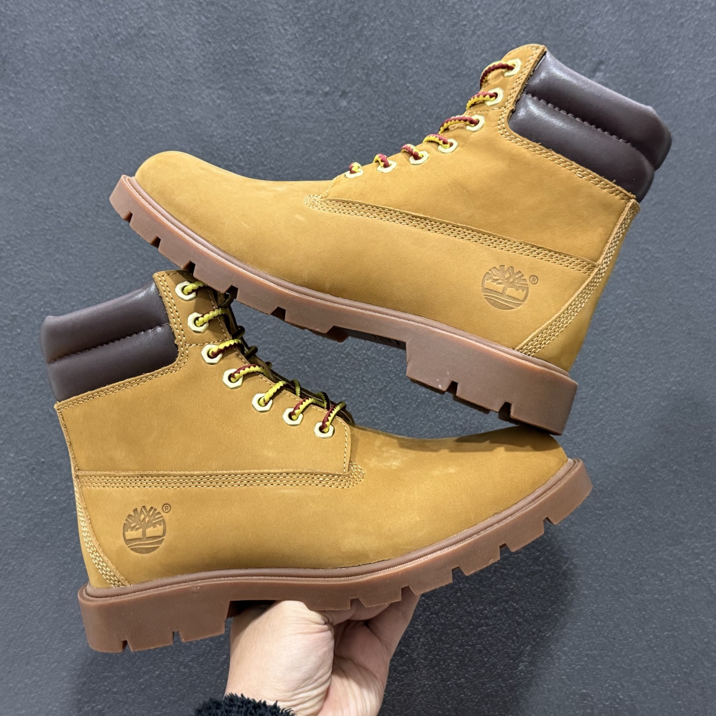 320 莞产Timberland添柏岚 Classic 6-Inch 舒适简约 复古通勤 短筒 马丁靴 男款 小麦色 A27TPW