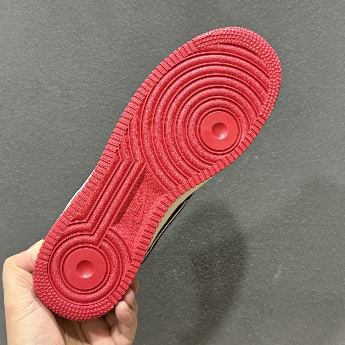 260 Nike Air Force 1'07 Low Supreme联名 黑红鬼脸 空军一号低帮休闲板鞋 XZ6188-057-Chinese UA Cheap High Quatity Brand Clothes Bags handbags Sneakers wholesale wholesaler seller from China Factory suppliers Fashion Clothing Shoes best Quality Beautiful Price 260 Nike Air Force 1'07 Low Supreme联名 黑红鬼脸 空军一号低帮休闲板鞋 XZ6188-057