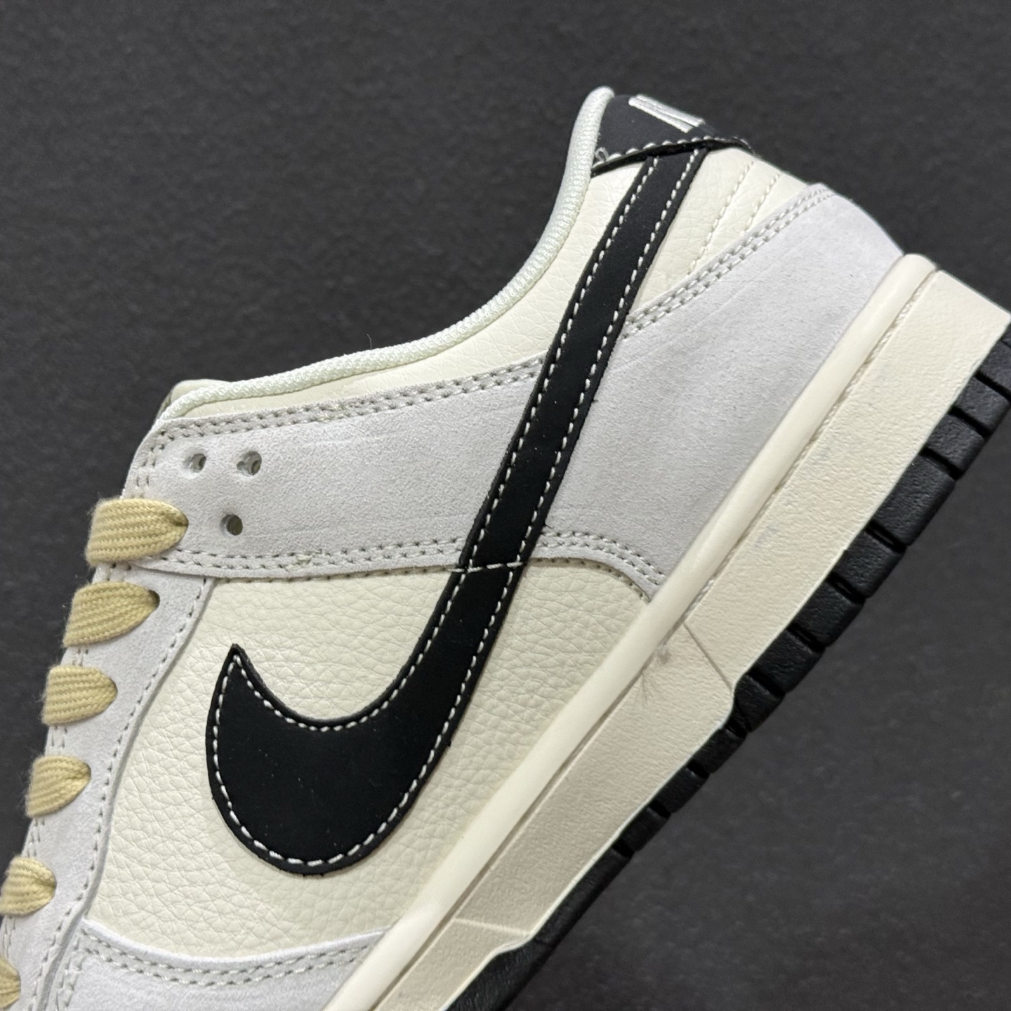 260 Nike Dunk Low Retro ‘马年限定’休闲运动板鞋 LX1988-811-Chinese UA Cheap High Quatity Brand Clothes Bags handbags Sneakers wholesale wholesaler seller from China Factory suppliers Fashion Clothing Shoes best Quality Beautiful Price 260 Nike Dunk Low Retro ‘马年限定’休闲运动板鞋 LX1988-811