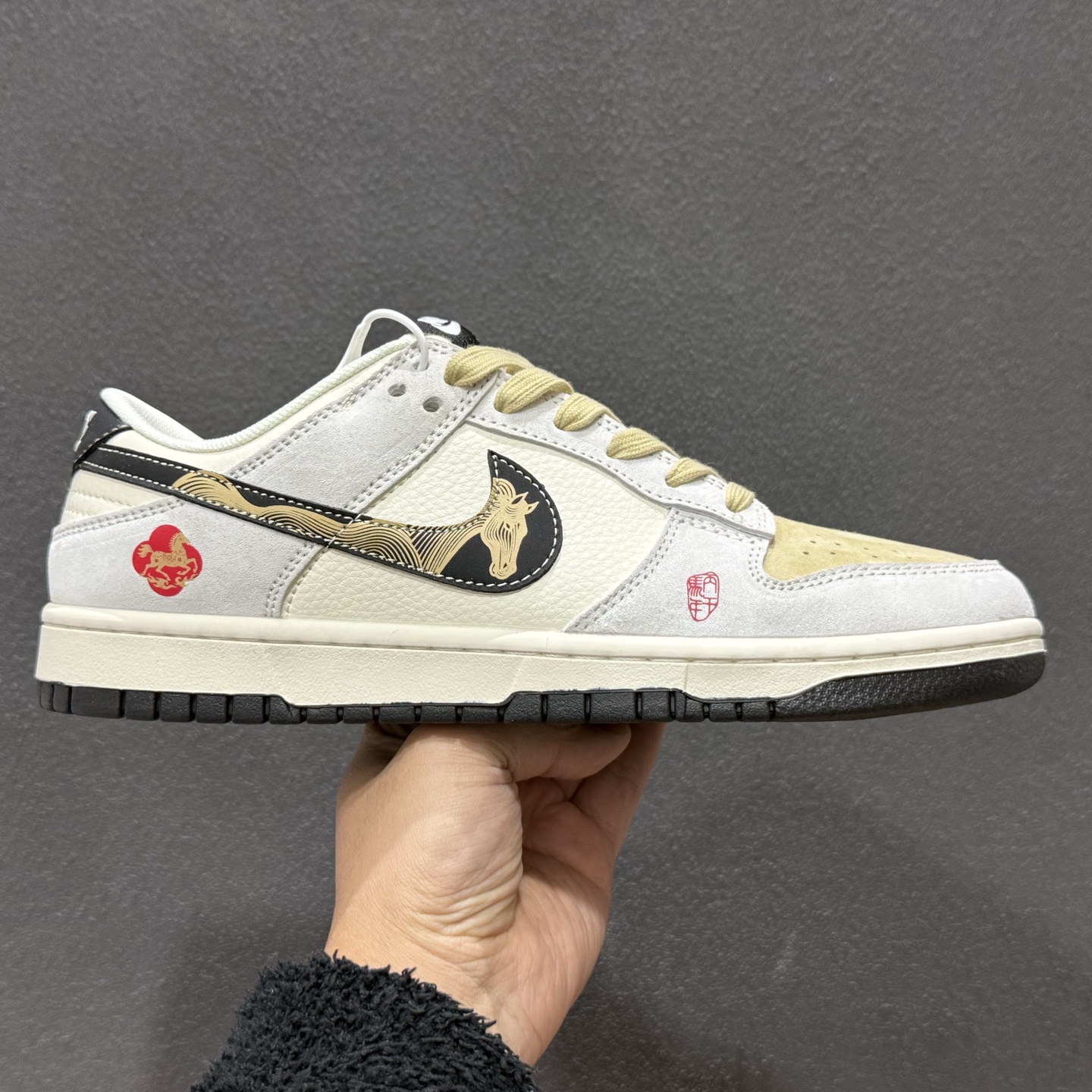 260 Nike Dunk Low Retro ‘马年限定’休闲运动板鞋 LX1988-811-Chinese UA Cheap High Quatity Brand Clothes Bags handbags Sneakers wholesale wholesaler seller from China Factory suppliers Fashion Clothing Shoes best Quality Beautiful Price 260 Nike Dunk Low Retro ‘马年限定’休闲运动板鞋 LX1988-811