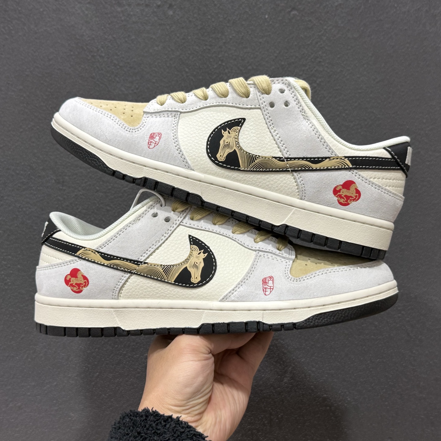 260 Nike Dunk Low Retro ‘马年限定’休闲运动板鞋 LX1988-811-Chinese UA Cheap High Quatity Brand Clothes Bags handbags Sneakers wholesale wholesaler seller from China Factory suppliers Fashion Clothing Shoes best Quality Beautiful Price 260 Nike Dunk Low Retro ‘马年限定’休闲运动板鞋 LX1988-811