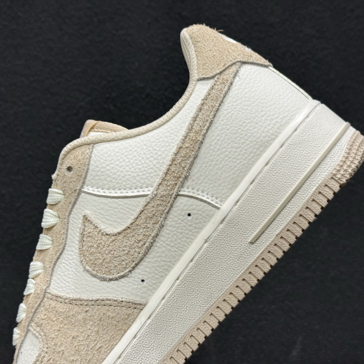 260 NIke Air Force 1 '07 Low 奶白浅灰 空军一号低帮 运动鞋 休闲鞋 HQ3905-001-Chinese UA Cheap High Quatity Brand Clothes Bags handbags Sneakers wholesale wholesaler seller from China Factory suppliers Fashion Clothing Shoes best Quality Beautiful Price 260 NIke Air Force 1 '07 Low 奶白浅灰 空军一号低帮 运动鞋 休闲鞋 HQ3905-001