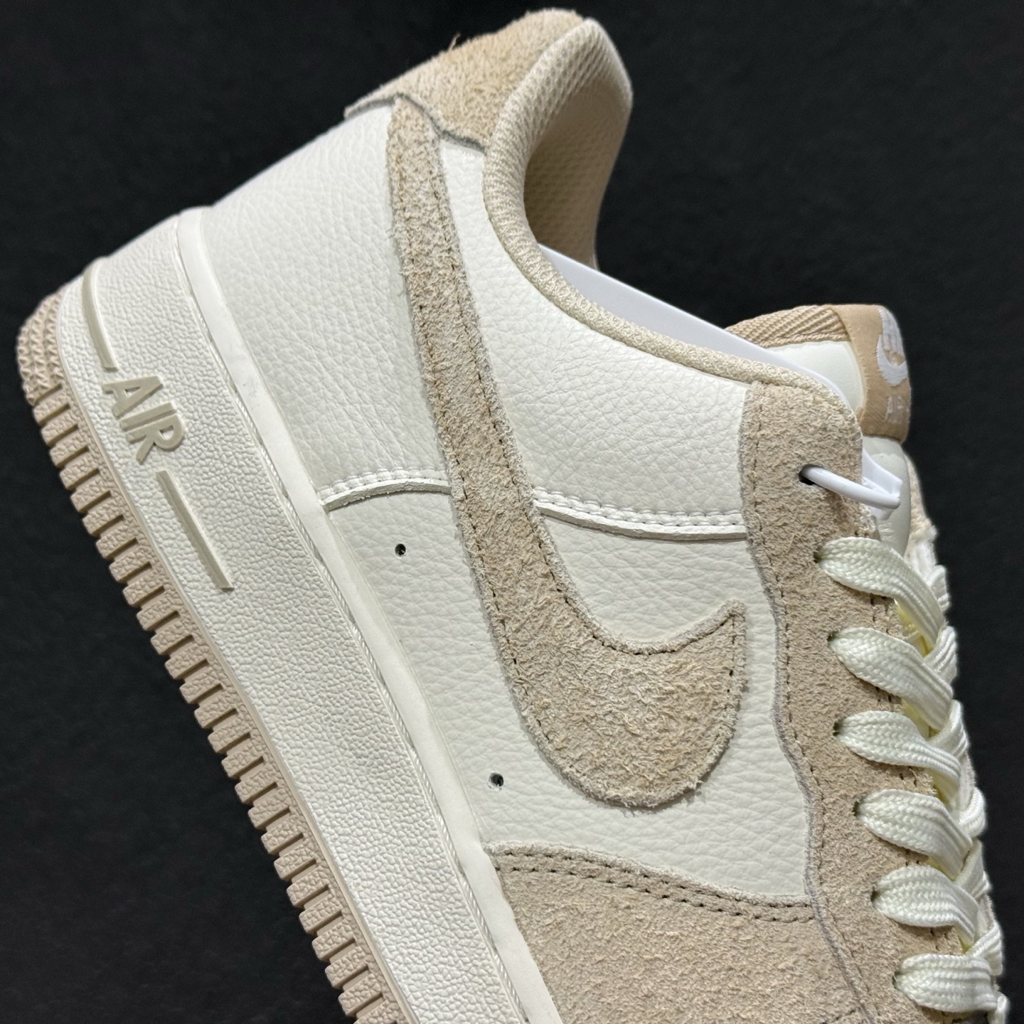260 NIke Air Force 1 '07 Low 奶白浅灰 空军一号低帮 运动鞋 休闲鞋 HQ3905-001-Chinese UA Cheap High Quatity Brand Clothes Bags handbags Sneakers wholesale wholesaler seller from China Factory suppliers Fashion Clothing Shoes best Quality Beautiful Price 260 NIke Air Force 1 '07 Low 奶白浅灰 空军一号低帮 运动鞋 休闲鞋 HQ3905-001
