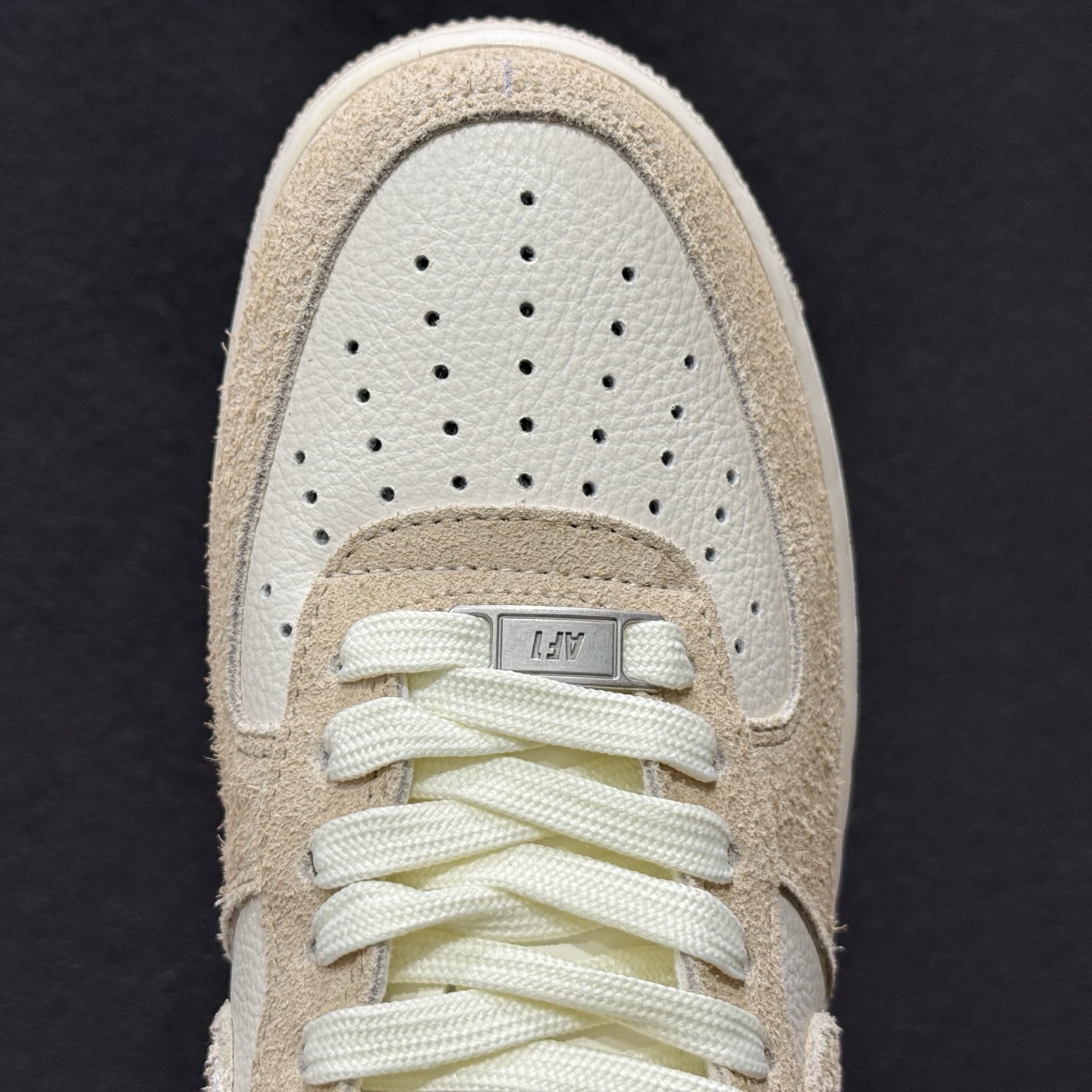 260 NIke Air Force 1 '07 Low 奶白浅灰 空军一号低帮 运动鞋 休闲鞋 HQ3905-001-Chinese UA Cheap High Quatity Brand Clothes Bags handbags Sneakers wholesale wholesaler seller from China Factory suppliers Fashion Clothing Shoes best Quality Beautiful Price 260 NIke Air Force 1 '07 Low 奶白浅灰 空军一号低帮 运动鞋 休闲鞋 HQ3905-001