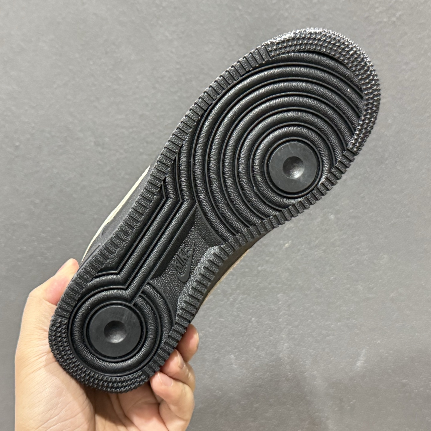 260 NIke Air Force 1 '07 Low “马年限定--岩灰缀橙” 空军一号低帮 运动鞋 休闲鞋 FV3694-104
