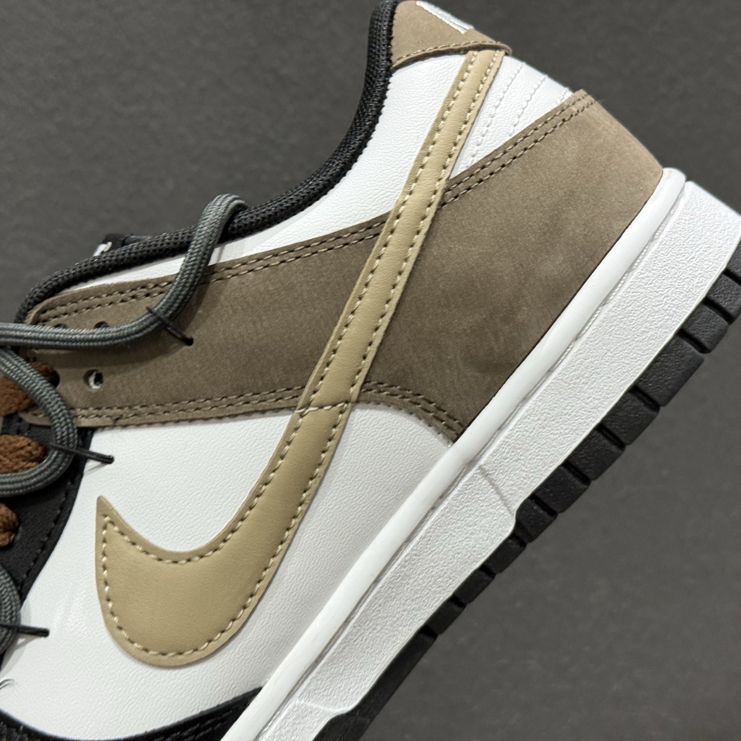 280 Nike Dunk Low 余晖之下 黑白棕 HF5441-100-Chinese UA Cheap High Quatity Brand Clothes Bags handbags Sneakers wholesale wholesaler seller from China Factory suppliers Fashion Clothing Shoes best Quality Beautiful Price 280 Nike Dunk Low 余晖之下 黑白棕 HF5441-100