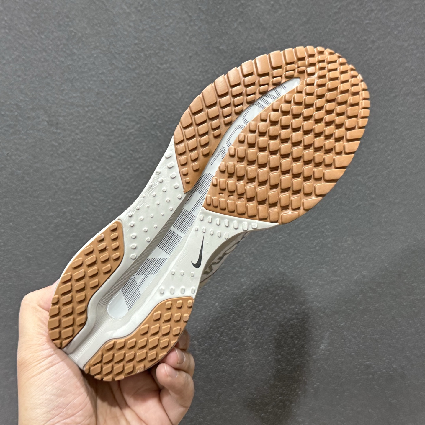 240 独家实拍NIKE PEGASUS PREMIUM SE 耐克 新款气垫缓震休闲跑步鞋 HO2592-010-Chinese UA Cheap High Quatity Brand Clothes Bags handbags Sneakers wholesale wholesaler seller from China Factory suppliers Fashion Clothing Shoes best Quality Beautiful Price 240 独家实拍NIKE PEGASUS PREMIUM SE 耐克 新款气垫缓震休闲跑步鞋 HO2592-010