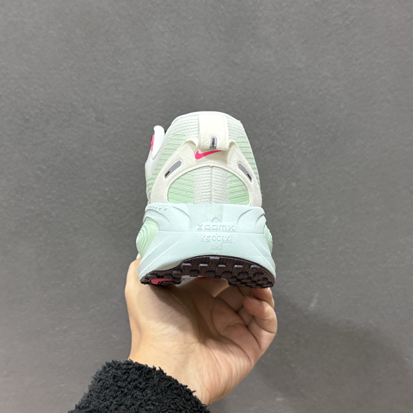 180 Nike Air Zoom Vomero 18 GTX 全新科技提前原鞋开发 IM6676-104-Chinese UA Cheap High Quatity Brand Clothes Bags handbags Sneakers wholesale wholesaler seller from China Factory suppliers Fashion Clothing Shoes best Quality Beautiful Price 180 Nike Air Zoom Vomero 18 GTX 全新科技提前原鞋开发 IM6676-104