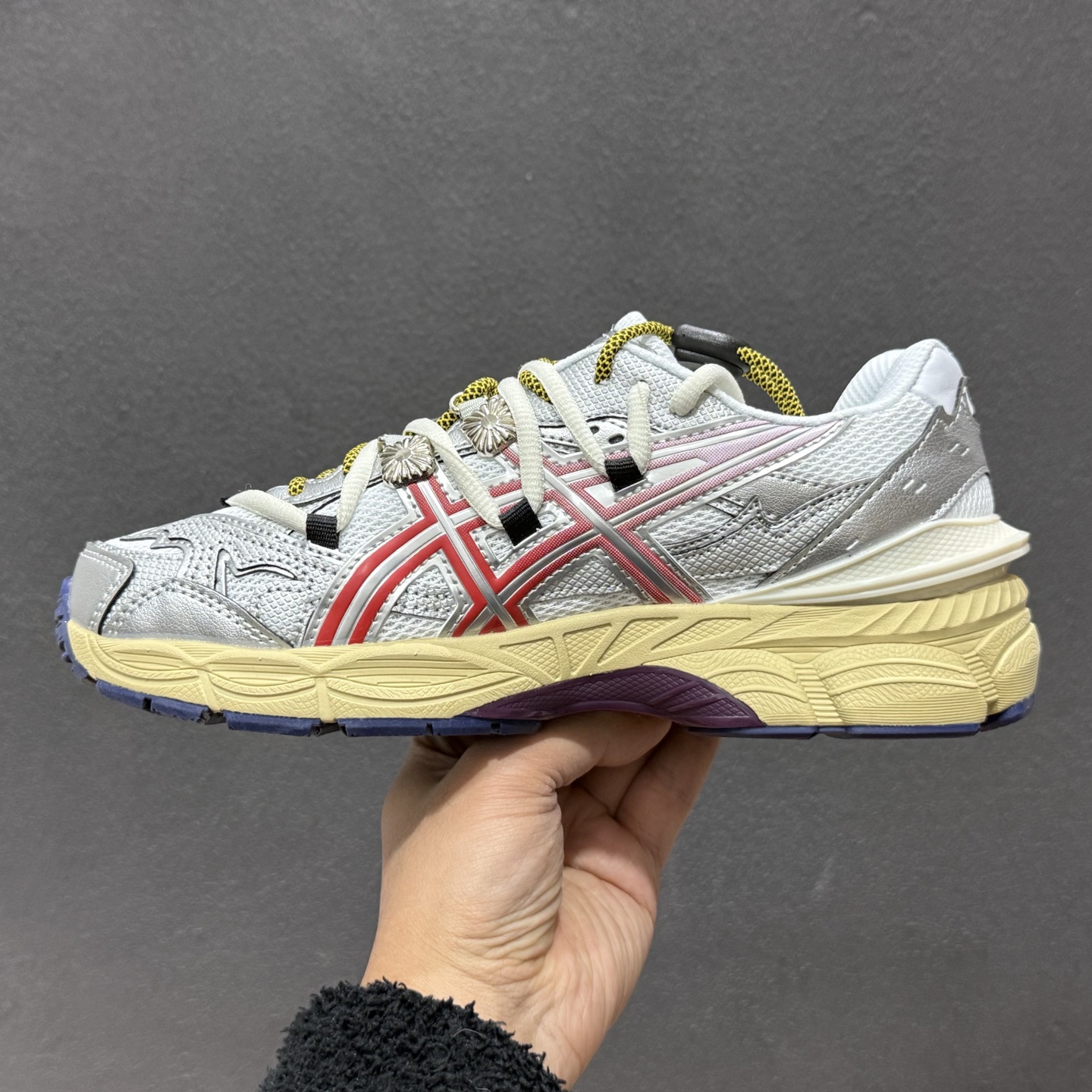 200 ASICS Gel-Cumulus 16 TG 新款休闲鞋 厚底街头运动休闲鞋 1203B115-100