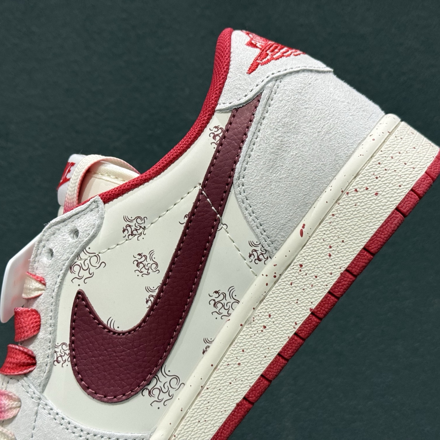 260 Nike Air Jordan 1 Low SP 定制配色 倒钩联名马年限定 定制AJ联名-高端定制 低帮复古文化板鞋 YX5066-413