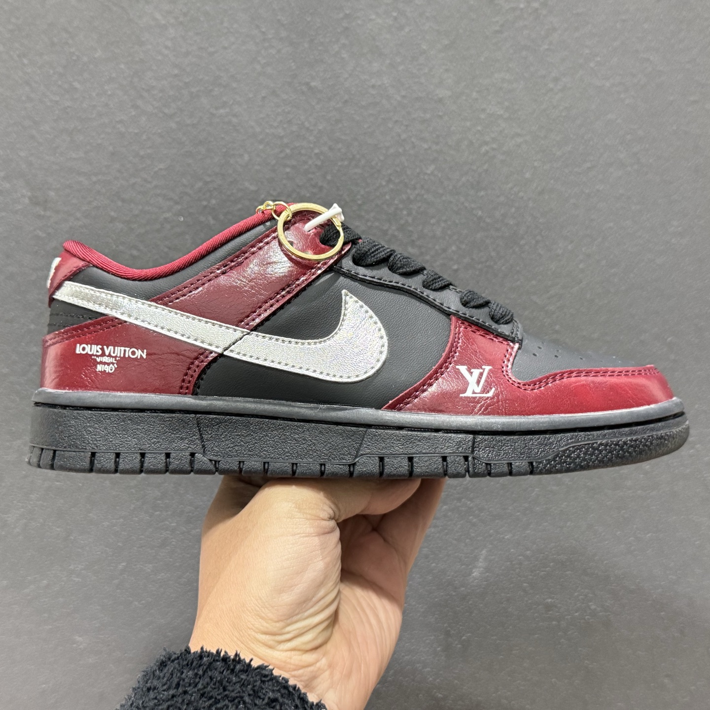 280 Nike SB Dunk Low“马年限定——红檀玄银” 高端定制 低帮休闲板鞋 SG6688-007-Chinese UA Cheap High Quatity Brand Clothes Bags handbags Sneakers wholesale wholesaler seller from China Factory suppliers Fashion Clothing Shoes best Quality Beautiful Price 280 Nike SB Dunk Low“马年限定——红檀玄银” 高端定制 低帮休闲板鞋 SG6688-007