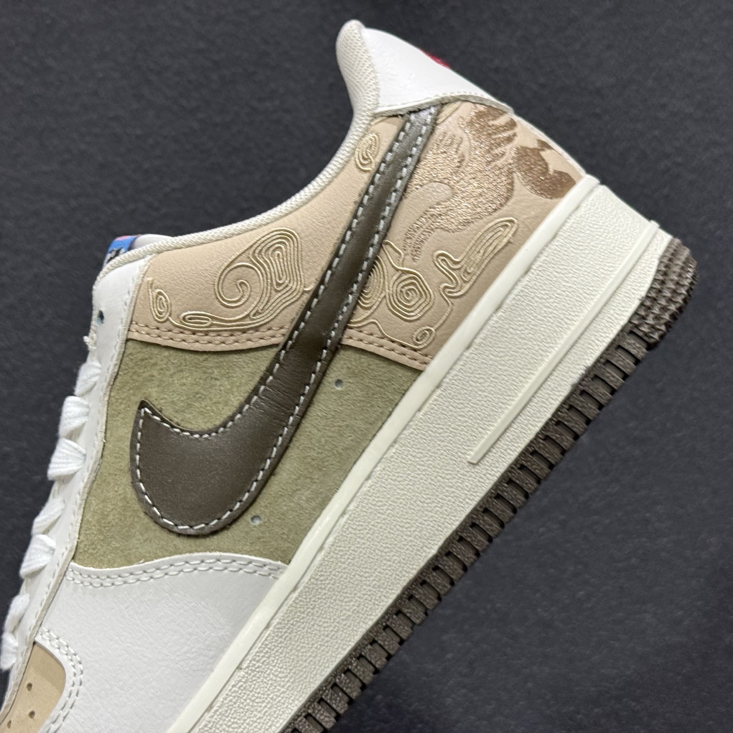 260 国风美学拉满的Nike AF1太绝了米白主调搭卡其军绿低饱和撞色 IQ1119-088