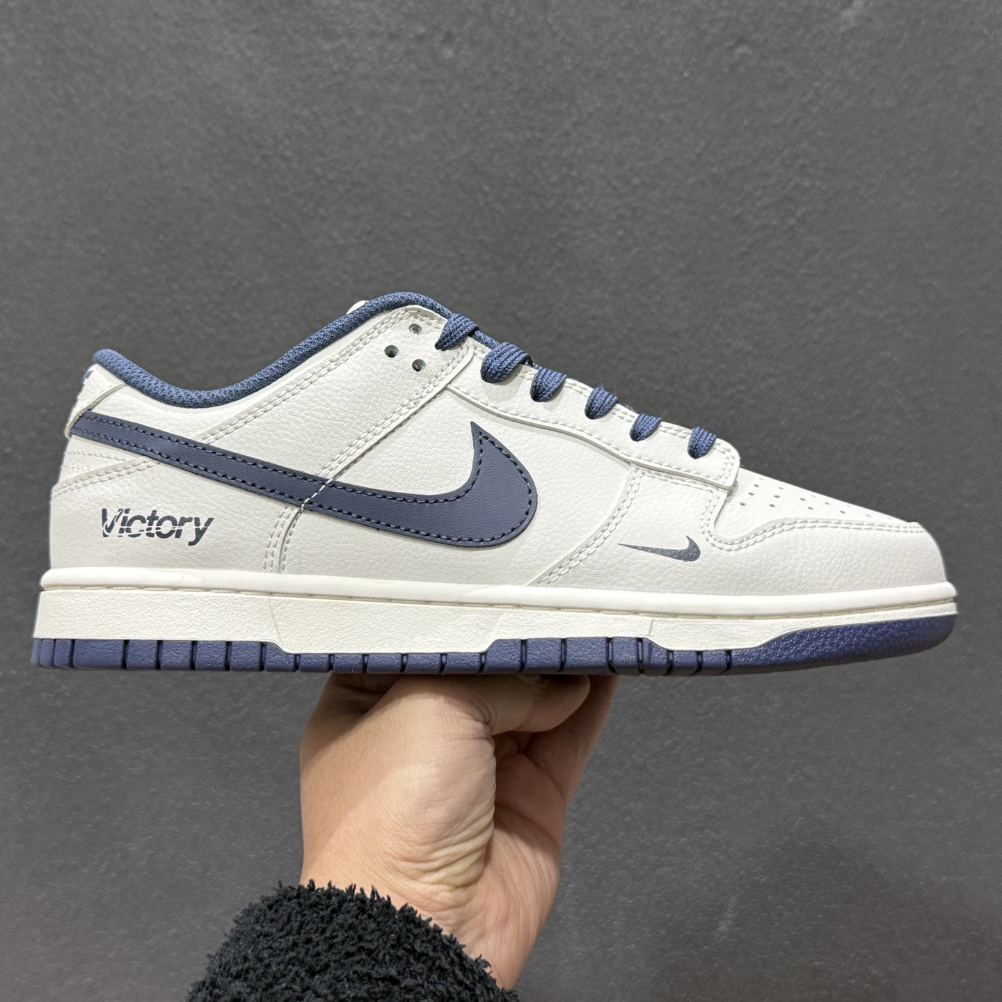 260 YC版 Nike SB Dunk Low 米白蓝 低帮休闲板鞋 WB0620-116-Chinese UA Cheap High Quatity Brand Clothes Bags handbags Sneakers wholesale wholesaler seller from China Factory suppliers Fashion Clothing Shoes best Quality Beautiful Price 260 YC版 Nike SB Dunk Low 米白蓝 低帮休闲板鞋 WB0620-116
