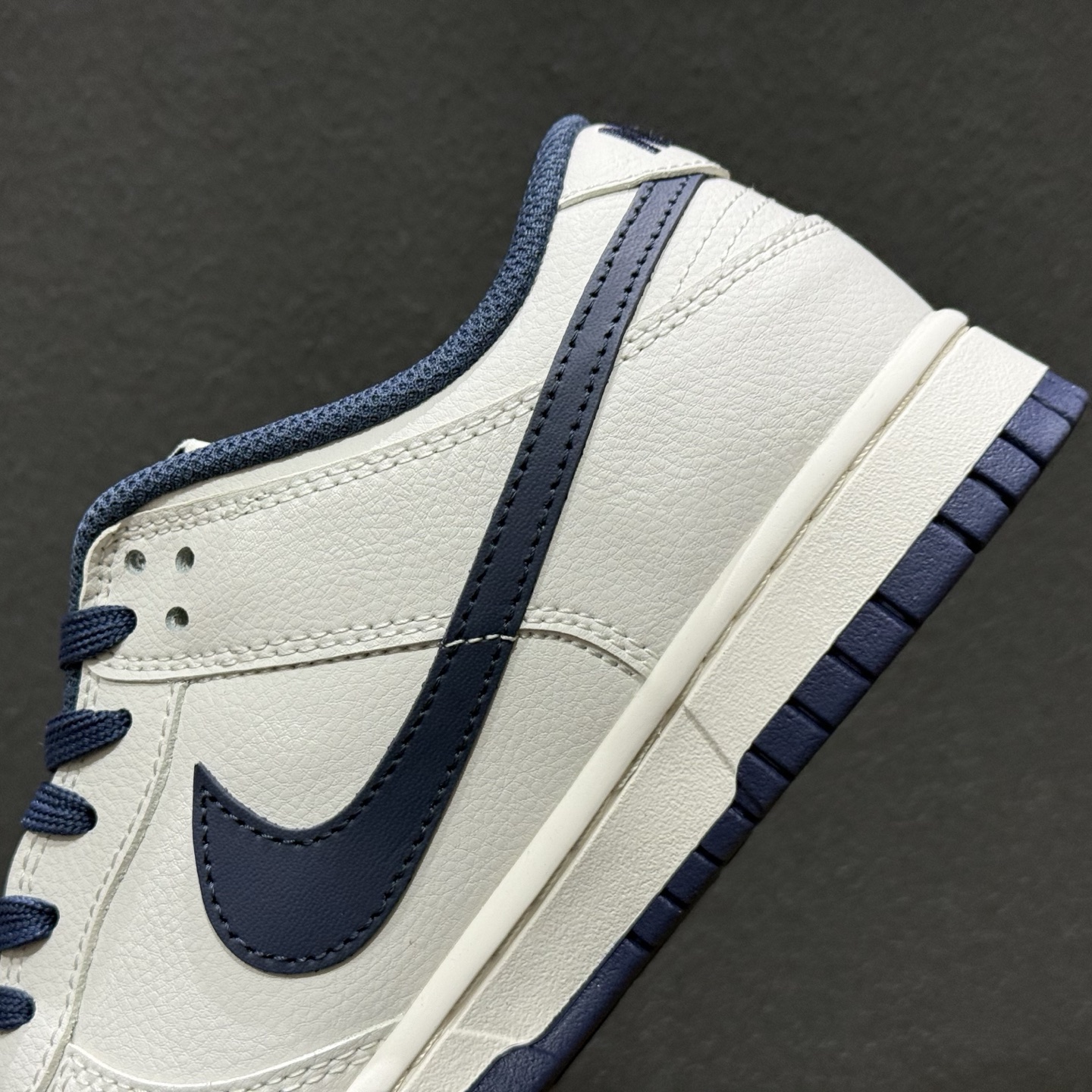 260 YC版 Nike SB Dunk Low 米白蓝 低帮休闲板鞋 WB0620-116-Chinese UA Cheap High Quatity Brand Clothes Bags handbags Sneakers wholesale wholesaler seller from China Factory suppliers Fashion Clothing Shoes best Quality Beautiful Price 260 YC版 Nike SB Dunk Low 米白蓝 低帮休闲板鞋 WB0620-116