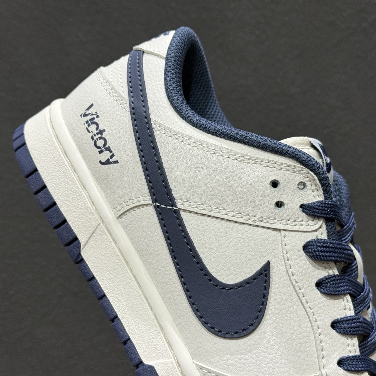 260 YC版 Nike SB Dunk Low 米白蓝 低帮休闲板鞋 WB0620-116-Chinese UA Cheap High Quatity Brand Clothes Bags handbags Sneakers wholesale wholesaler seller from China Factory suppliers Fashion Clothing Shoes best Quality Beautiful Price 260 YC版 Nike SB Dunk Low 米白蓝 低帮休闲板鞋 WB0620-116
