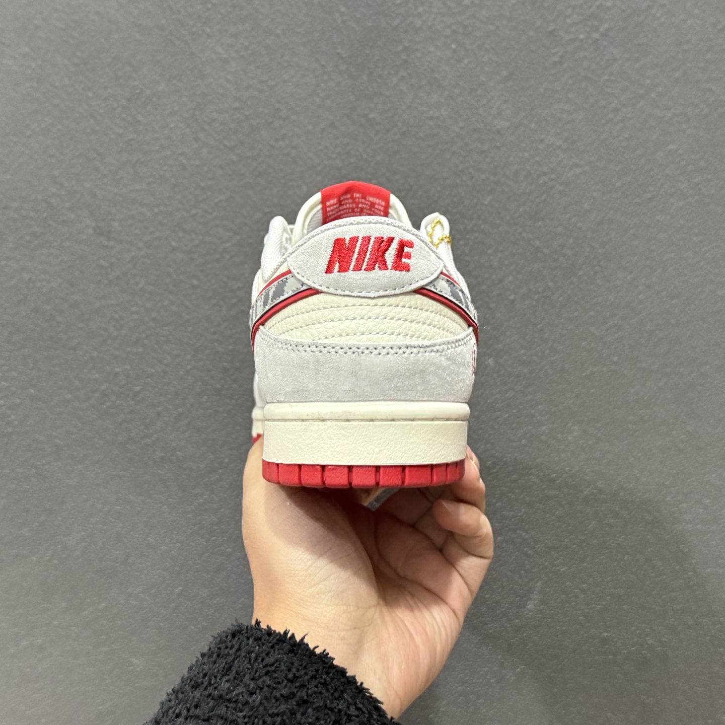 260 Nike SB Dunk Low 马年限定 LX1988-820-Chinese UA Cheap High Quatity Brand Clothes Bags handbags Sneakers wholesale wholesaler seller from China Factory suppliers Fashion Clothing Shoes best Quality Beautiful Price 260 Nike SB Dunk Low 马年限定 LX1988-820