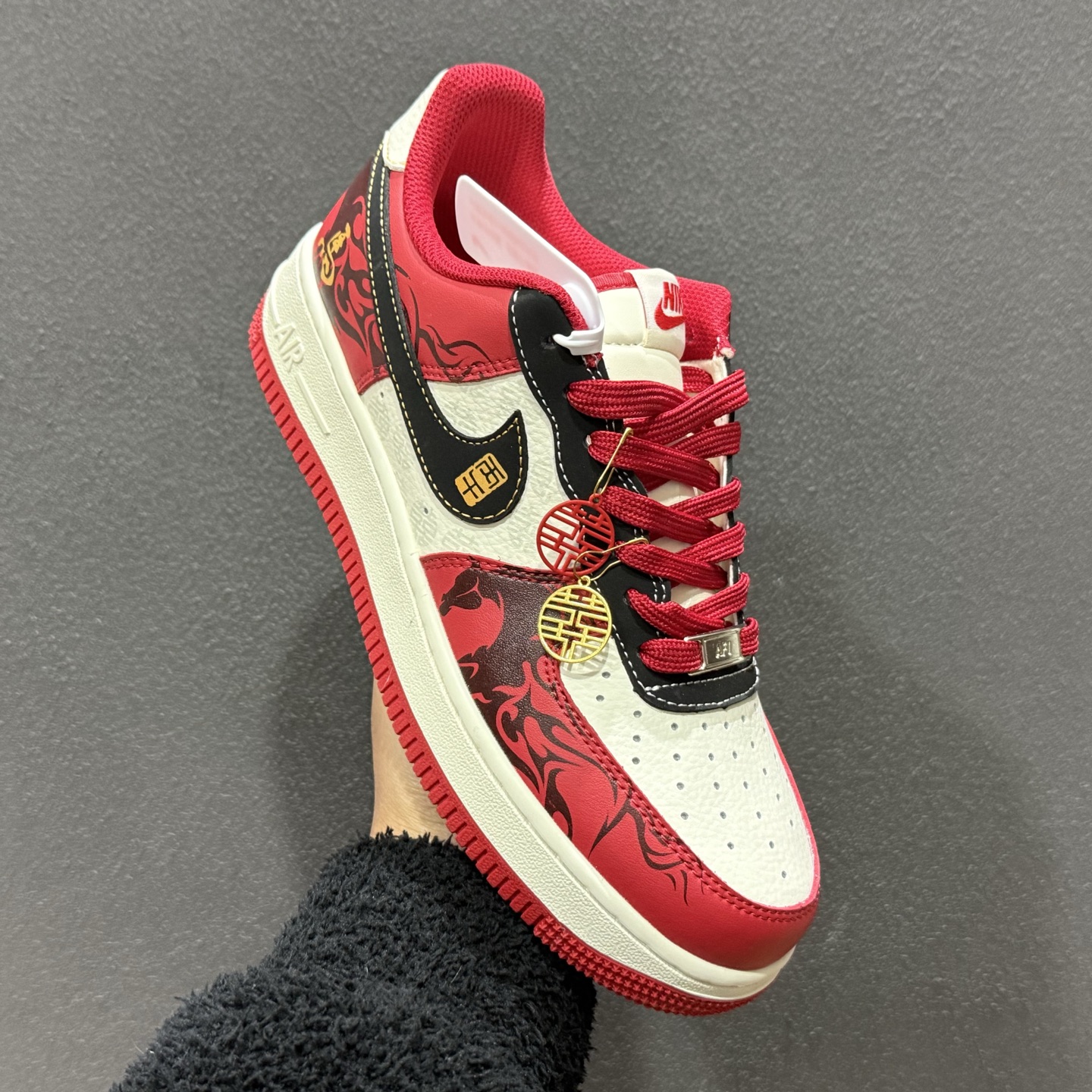 260 Nike Air Force1 07 low 马年限定 KG6699-F20-Chinese UA Cheap High Quatity Brand Clothes Bags handbags Sneakers wholesale wholesaler seller from China Factory suppliers Fashion Clothing Shoes best Quality Beautiful Price 260 Nike Air Force1 07 low 马年限定 KG6699-F20