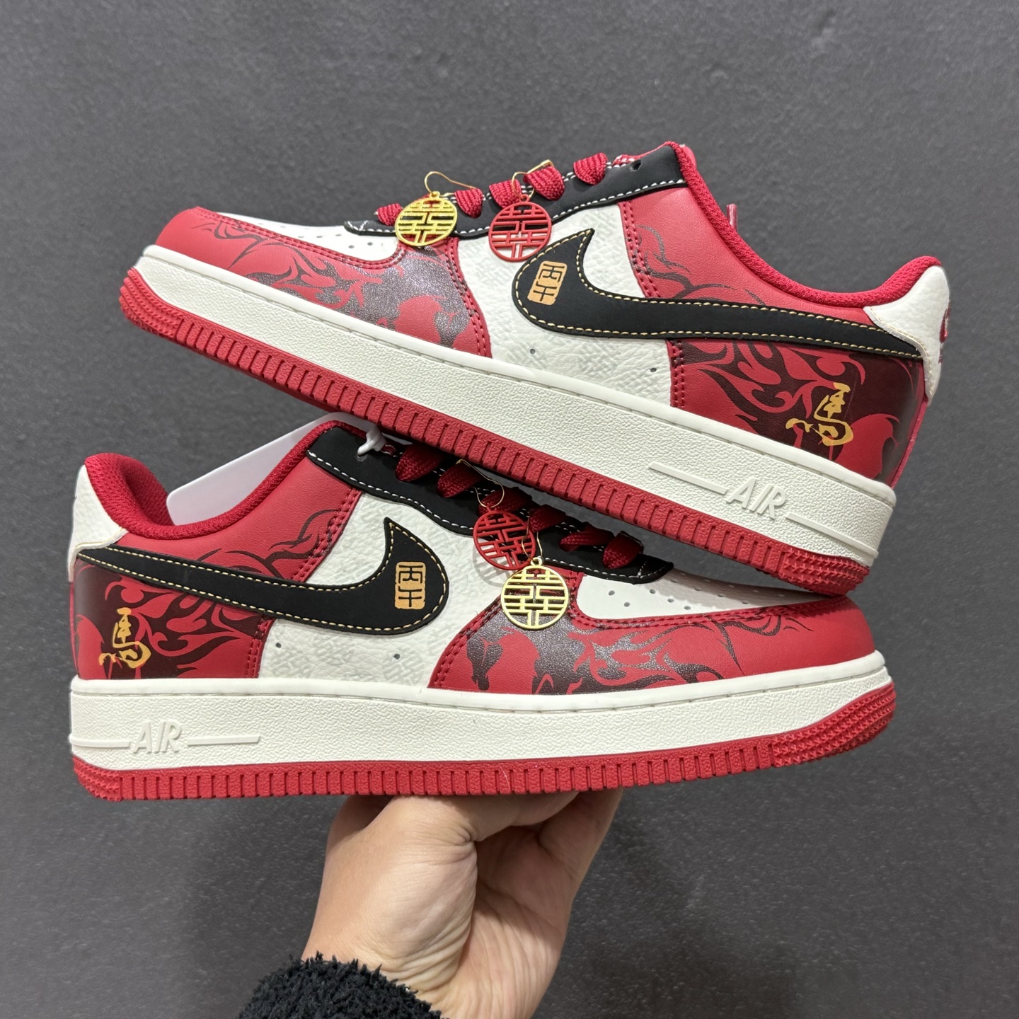 260 Nike Air Force1 07 low 马年限定 KG6699-F20-Chinese UA Cheap High Quatity Brand Clothes Bags handbags Sneakers wholesale wholesaler seller from China Factory suppliers Fashion Clothing Shoes best Quality Beautiful Price 260 Nike Air Force1 07 low 马年限定 KG6699-F20