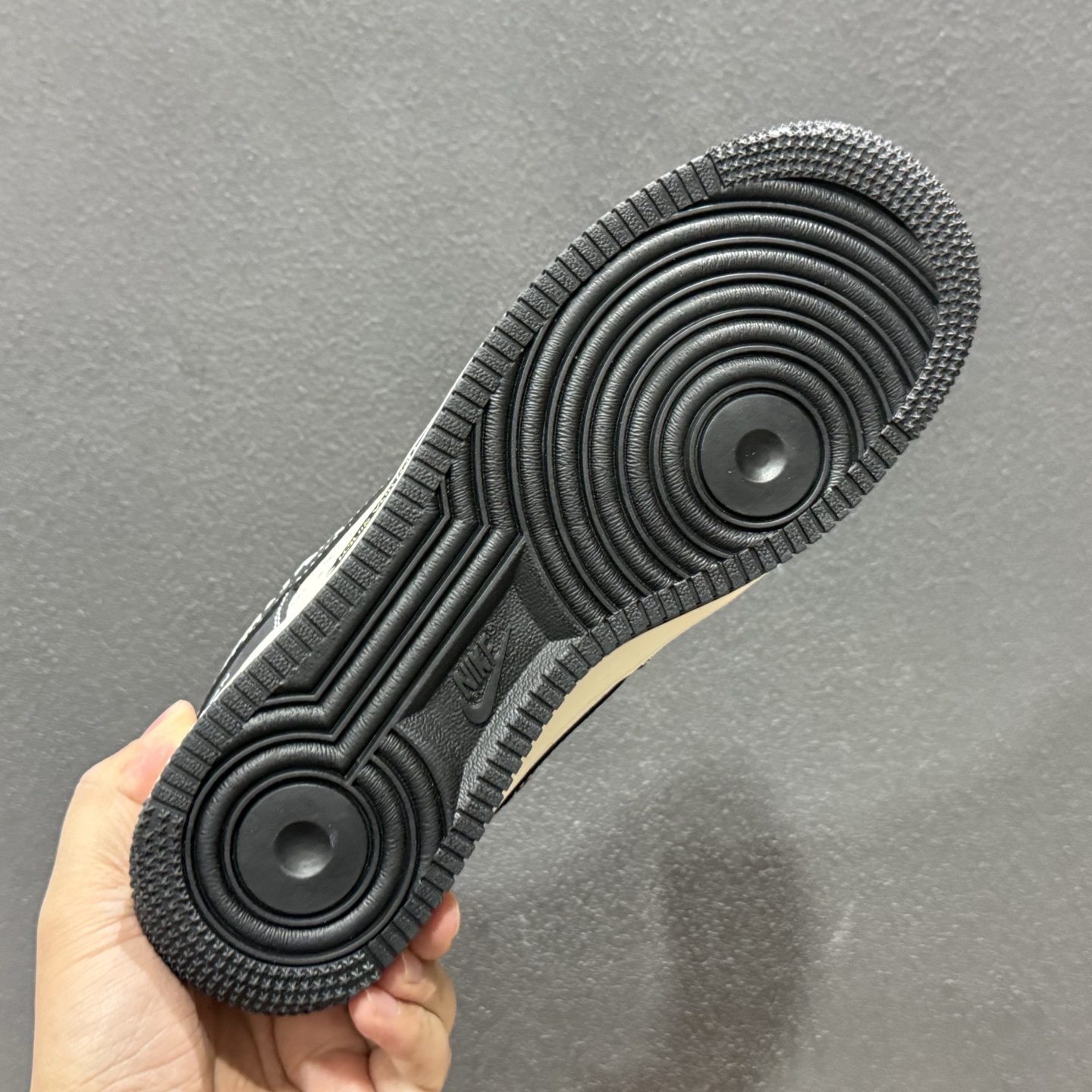 260 奢潮联名炸场!Nike AIR FORCE 1 x LV联名款帅到犯规 KG6699-F30-Chinese UA Cheap High Quatity Brand Clothes Bags handbags Sneakers wholesale wholesaler seller from China Factory suppliers Fashion Clothing Shoes best Quality Beautiful Price 260 奢潮联名炸场!Nike AIR FORCE 1 x LV联名款帅到犯规 KG6699-F30