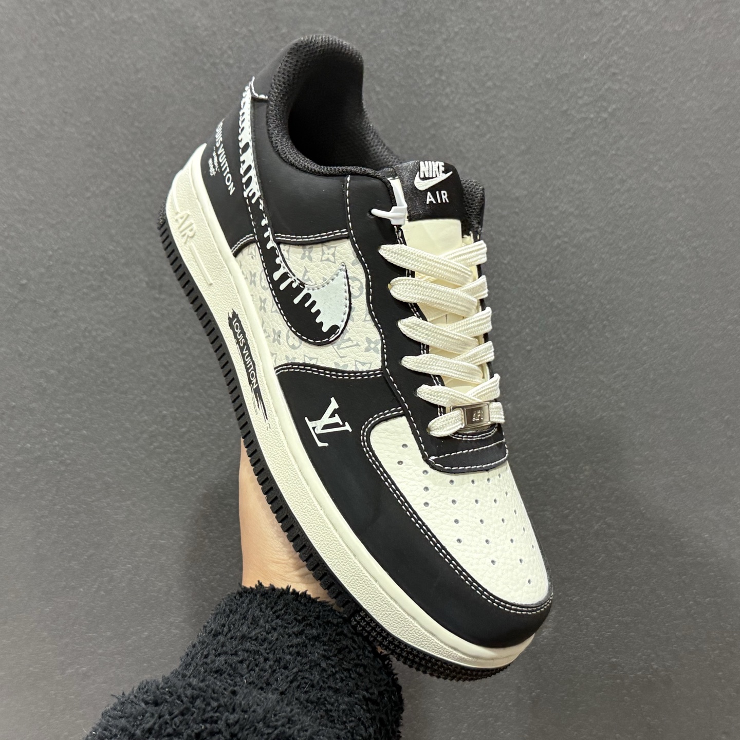 260 奢潮联名炸场!Nike AIR FORCE 1 x LV联名款帅到犯规 KG6699-F30-Chinese UA Cheap High Quatity Brand Clothes Bags handbags Sneakers wholesale wholesaler seller from China Factory suppliers Fashion Clothing Shoes best Quality Beautiful Price 260 奢潮联名炸场!Nike AIR FORCE 1 x LV联名款帅到犯规 KG6699-F30