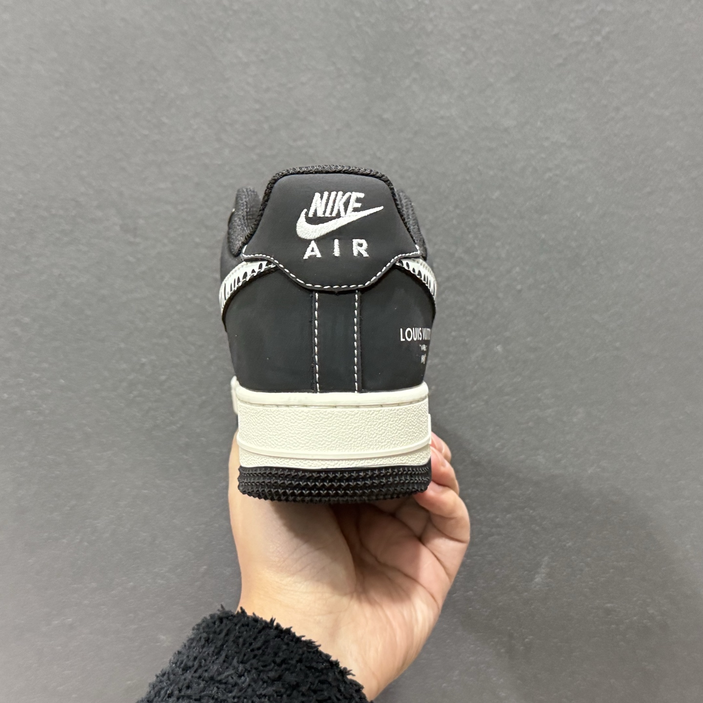 260 奢潮联名炸场!Nike AIR FORCE 1 x LV联名款帅到犯规 KG6699-F30-Chinese UA Cheap High Quatity Brand Clothes Bags handbags Sneakers wholesale wholesaler seller from China Factory suppliers Fashion Clothing Shoes best Quality Beautiful Price 260 奢潮联名炸场!Nike AIR FORCE 1 x LV联名款帅到犯规 KG6699-F30
