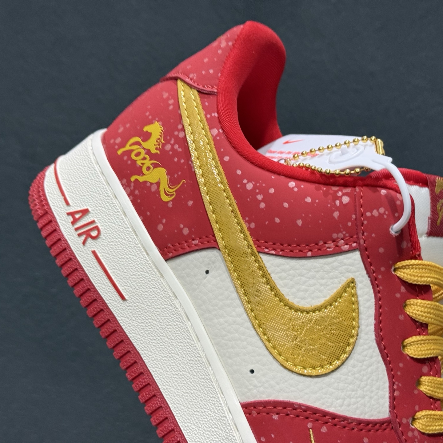 260 2026新款定制限量发售高端定制Nike Air Force 1 '07 Low “马年限定联名------白红金泼墨” DF0188-131-Chinese UA Cheap High Quatity Brand Clothes Bags handbags Sneakers wholesale wholesaler seller from China Factory suppliers Fashion Clothing Shoes best Quality Beautiful Price 260 2026新款定制限量发售高端定制Nike Air Force 1 '07 Low “马年限定联名------白红金泼墨” DF0188-131