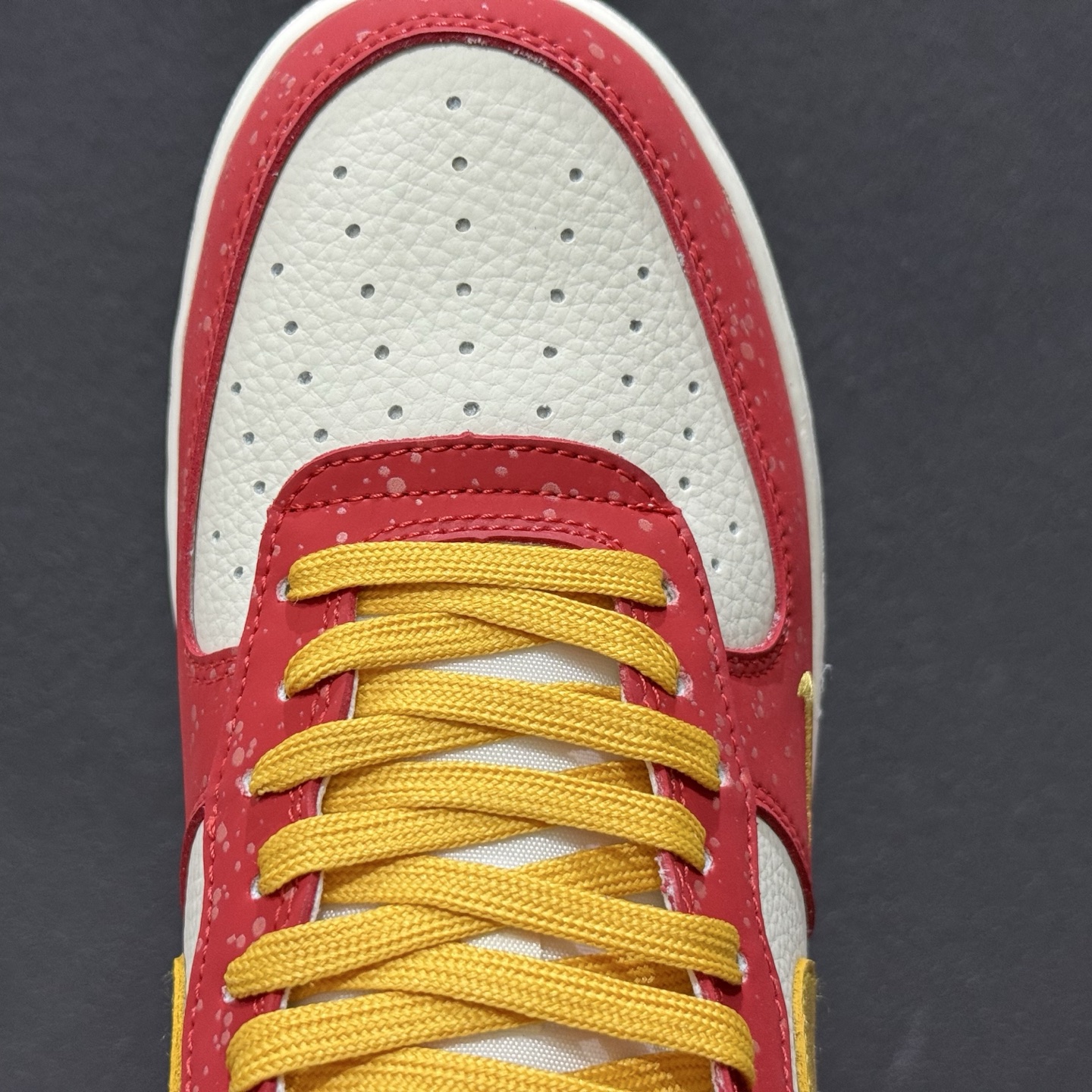260 2026新款定制限量发售高端定制Nike Air Force 1 '07 Low “马年限定联名------白红金泼墨” DF0188-131-Chinese UA Cheap High Quatity Brand Clothes Bags handbags Sneakers wholesale wholesaler seller from China Factory suppliers Fashion Clothing Shoes best Quality Beautiful Price 260 2026新款定制限量发售高端定制Nike Air Force 1 '07 Low “马年限定联名------白红金泼墨” DF0188-131