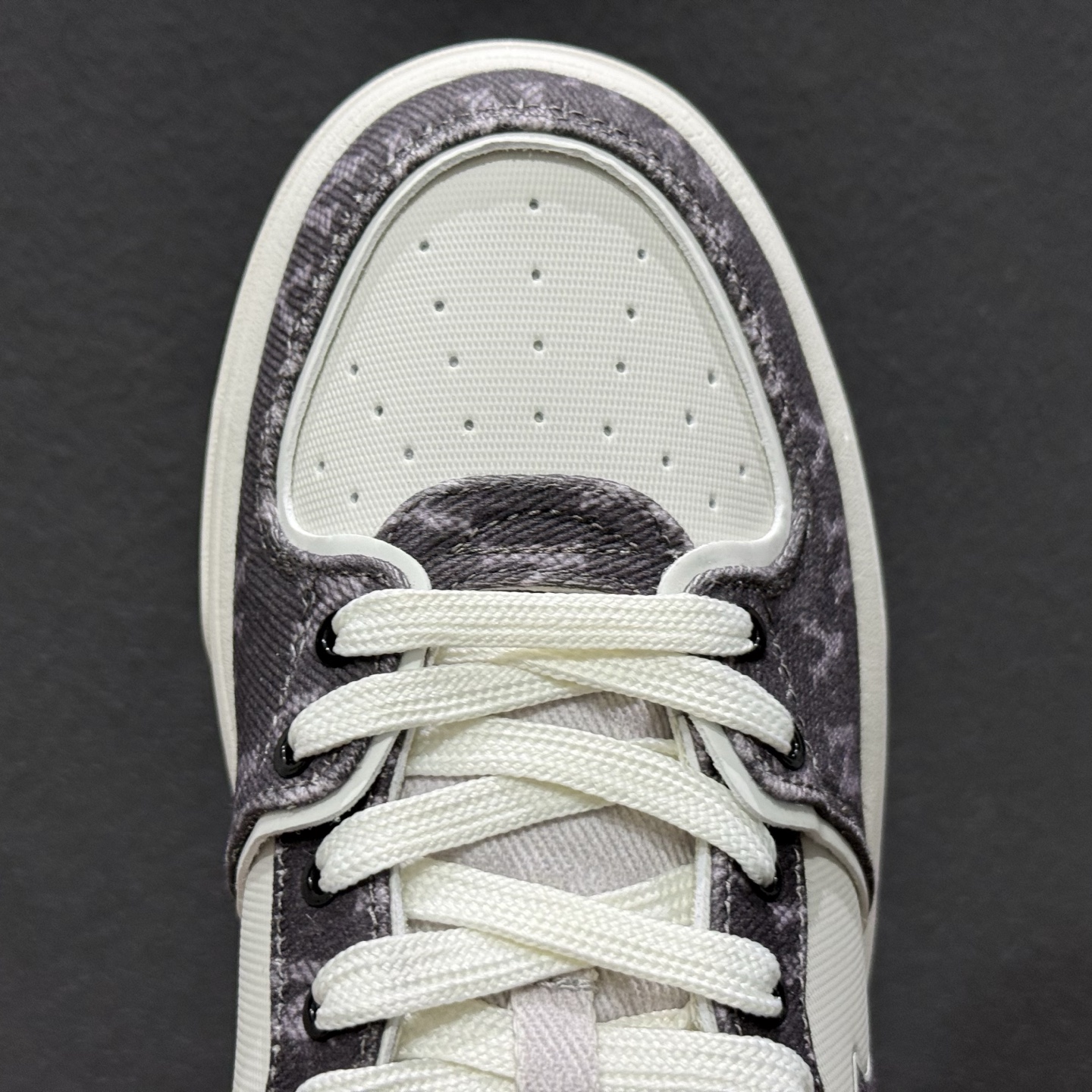 200 MLB CHUNKY LINER DENIM MONOGRAM SL 印刻老花 时尚舒适 休闲运动 防滑耐磨低帮学长鞋 3ASXM016N-102-Chinese UA Cheap High Quatity Brand Clothes Bags handbags Sneakers wholesale wholesaler seller from China Factory suppliers Fashion Clothing Shoes best Quality Beautiful Price 200 MLB CHUNKY LINER DENIM MONOGRAM SL 印刻老花 时尚舒适 休闲运动 防滑耐磨低帮学长鞋 3ASXM016N-102