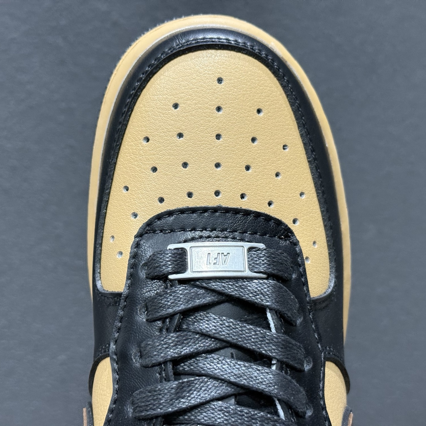 260 Nike Air Force 1'07 Low 墨棕玄砂 空军一号低帮休闲板鞋 FB8878-200