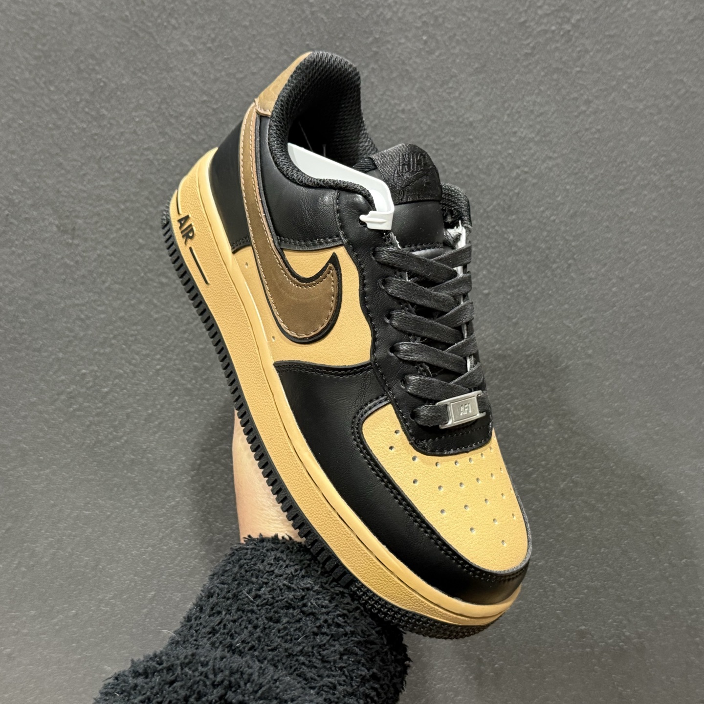 260 Nike Air Force 1'07 Low 墨棕玄砂 空军一号低帮休闲板鞋 FB8878-200