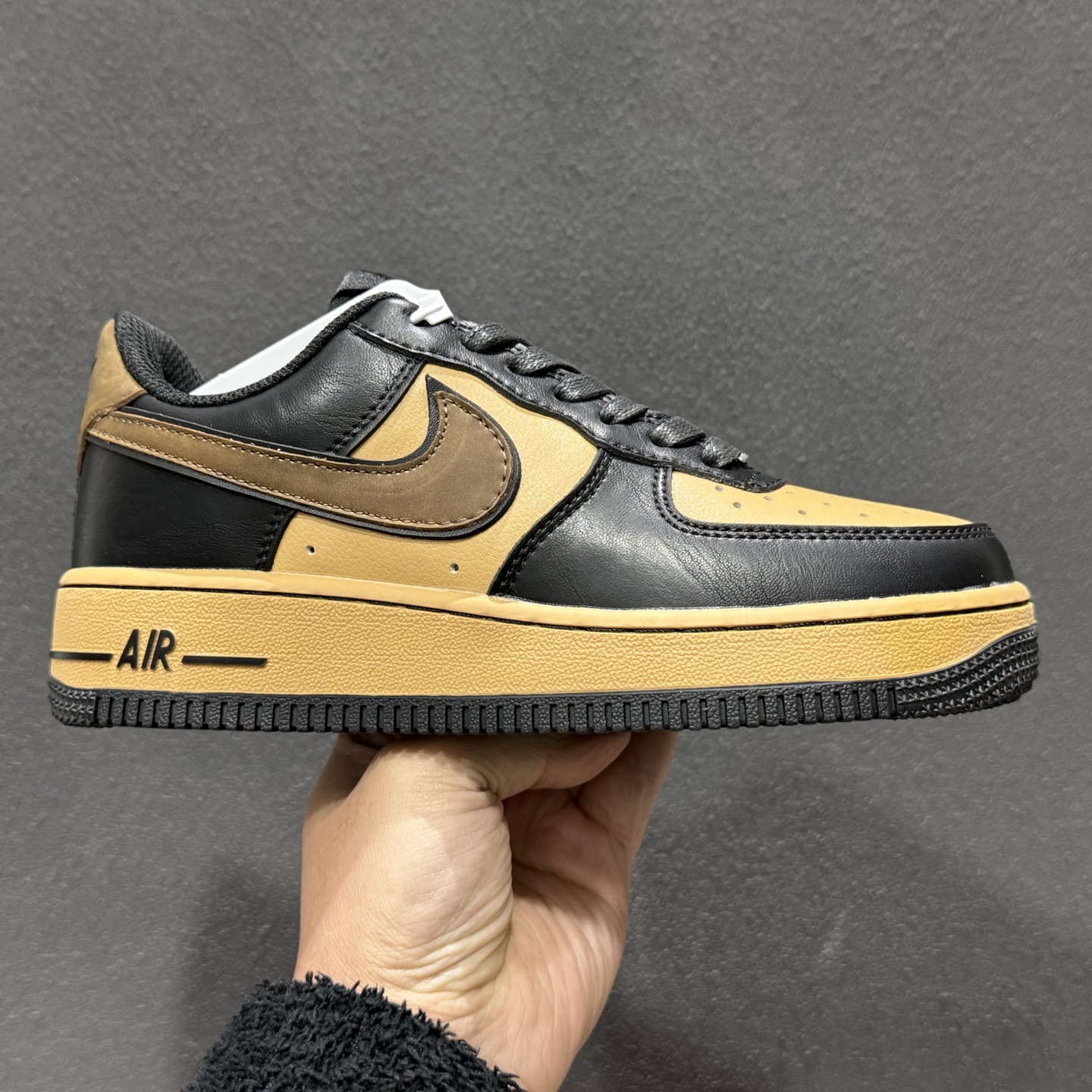260 Nike Air Force 1'07 Low 墨棕玄砂 空军一号低帮休闲板鞋 FB8878-200