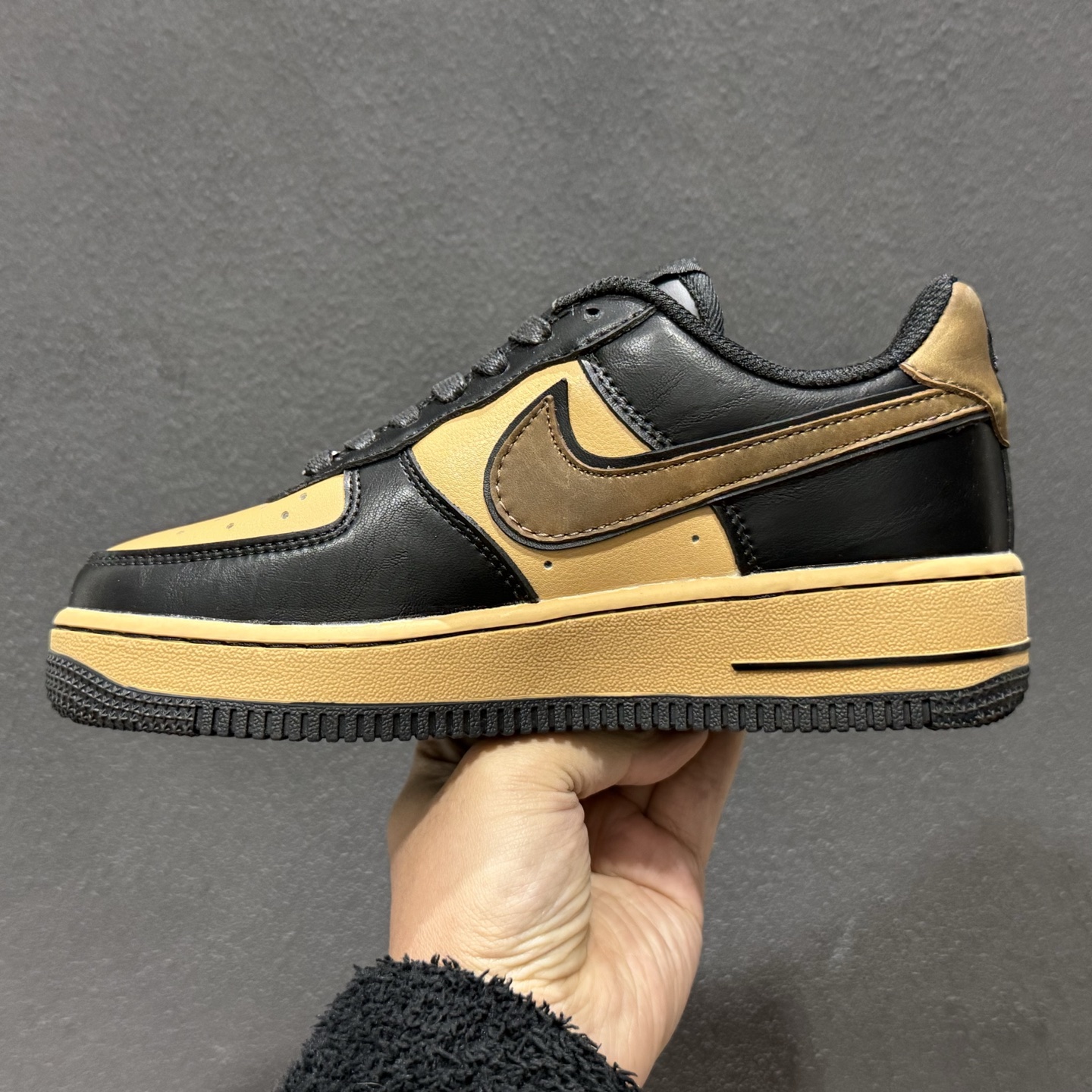 260 Nike Air Force 1'07 Low 墨棕玄砂 空军一号低帮休闲板鞋 FB8878-200