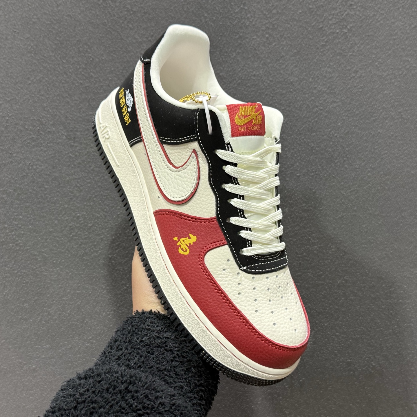 260 Nike Air Force 1'07 Low 马年限定联名 黑红中国风 空军一号低帮休闲板鞋 DF0188-133