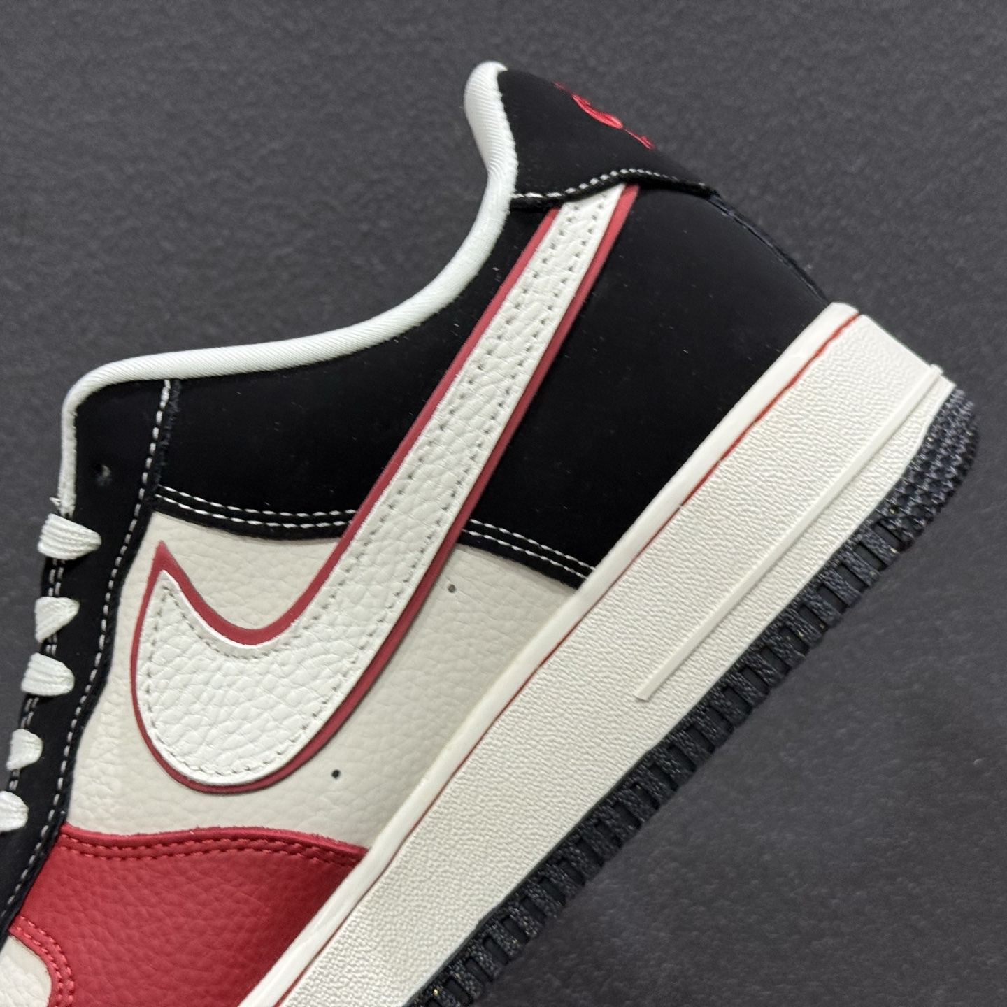 260 Nike Air Force 1'07 Low 马年限定联名 黑红中国风 空军一号低帮休闲板鞋 DF0188-133