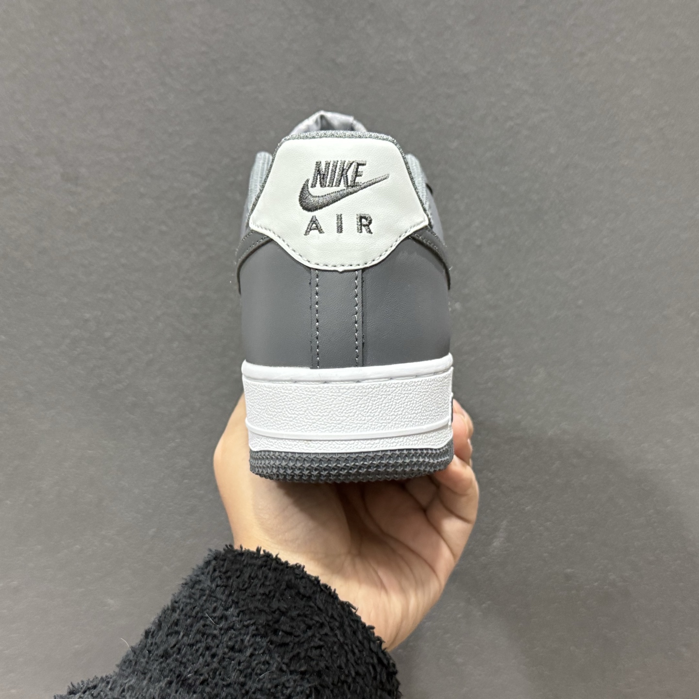 200 Nike Air Force 1'07 Low 空军一号低帮休闲板鞋 FJ4146-004-Chinese UA Cheap High Quatity Brand Clothes Bags handbags Sneakers wholesale wholesaler seller from China Factory suppliers Fashion Clothing Shoes best Quality Beautiful Price 200 Nike Air Force 1'07 Low 空军一号低帮休闲板鞋 FJ4146-004