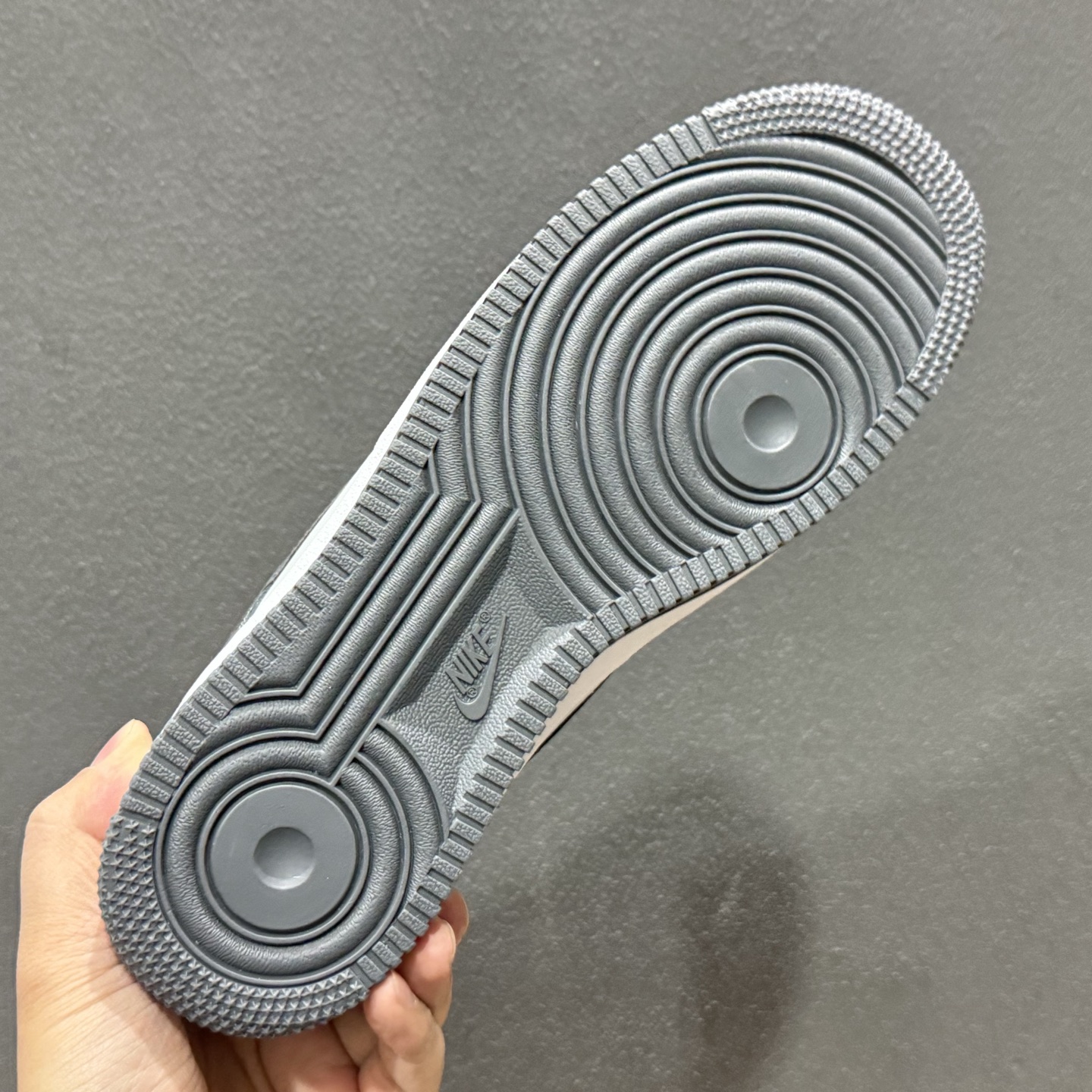 200 Nike Air Force 1'07 Low 空军一号低帮休闲板鞋 FJ4146-004-Chinese UA Cheap High Quatity Brand Clothes Bags handbags Sneakers wholesale wholesaler seller from China Factory suppliers Fashion Clothing Shoes best Quality Beautiful Price 200 Nike Air Force 1'07 Low 空军一号低帮休闲板鞋 FJ4146-004