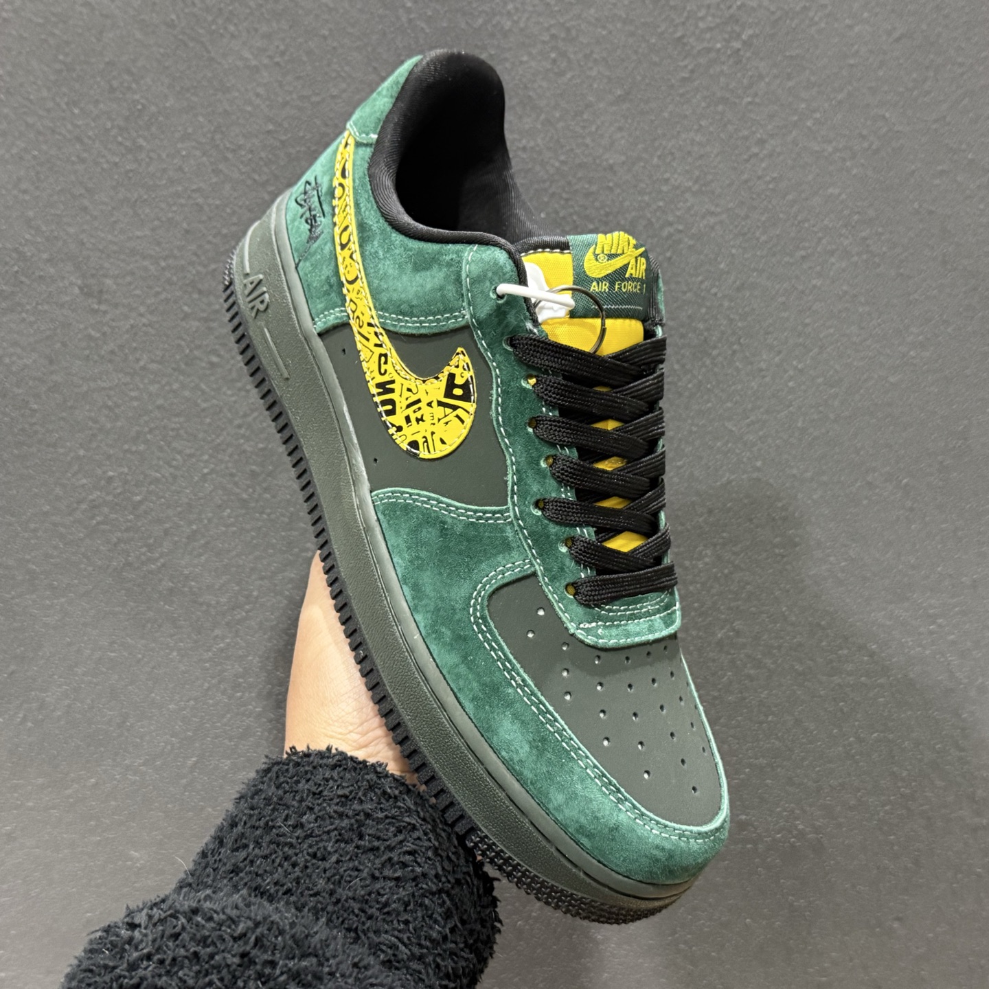 260 Nike Air Force 1 Low × Stüssy 墨绿联名款｜街头经典的质感重生 XL1979-137
