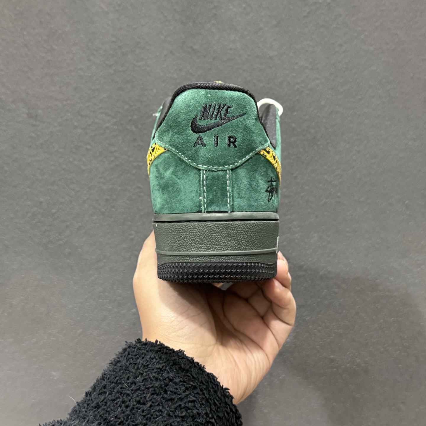 260 Nike Air Force 1 Low × Stüssy 墨绿联名款｜街头经典的质感重生 XL1979-137