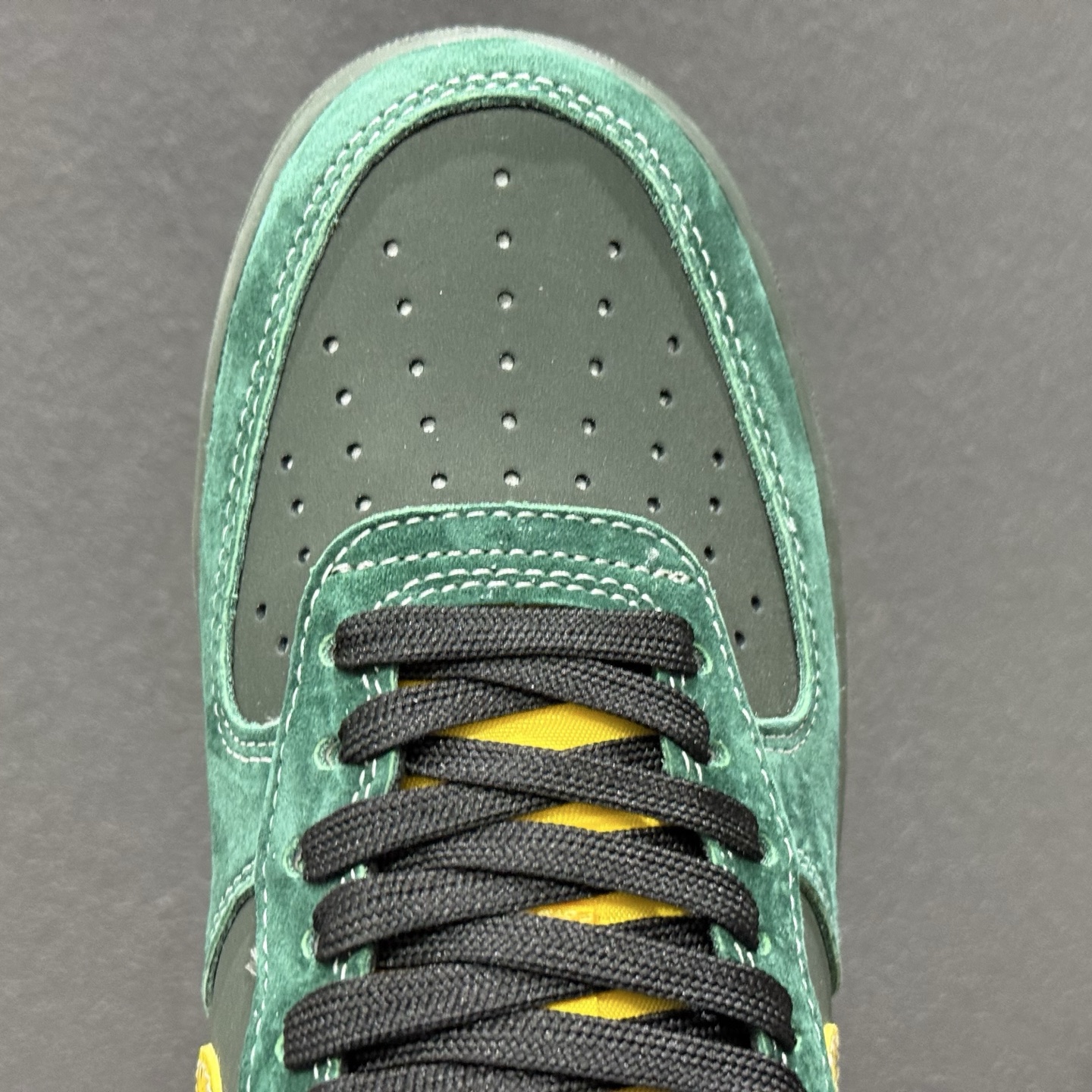 260 Nike Air Force 1 Low × Stüssy 墨绿联名款｜街头经典的质感重生 XL1979-137