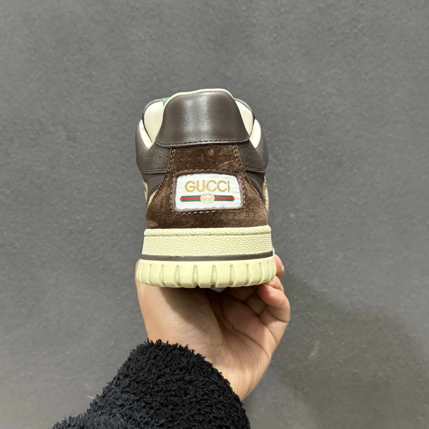 420 古驰Gucci Re-Web Leather Sneakers 系列低帮复古百搭训练休闲运动小白板鞋“皮革米白乌木色GG红绿标牌-Chinese UA Cheap High Quatity Brand Clothes Bags handbags Sneakers wholesale wholesaler seller from China Factory suppliers Fashion Clothing Shoes best Quality Beautiful Price 420 古驰Gucci Re-Web Leather Sneakers 系列低帮复古百搭训练休闲运动小白板鞋“皮革米白乌木色GG红绿标牌