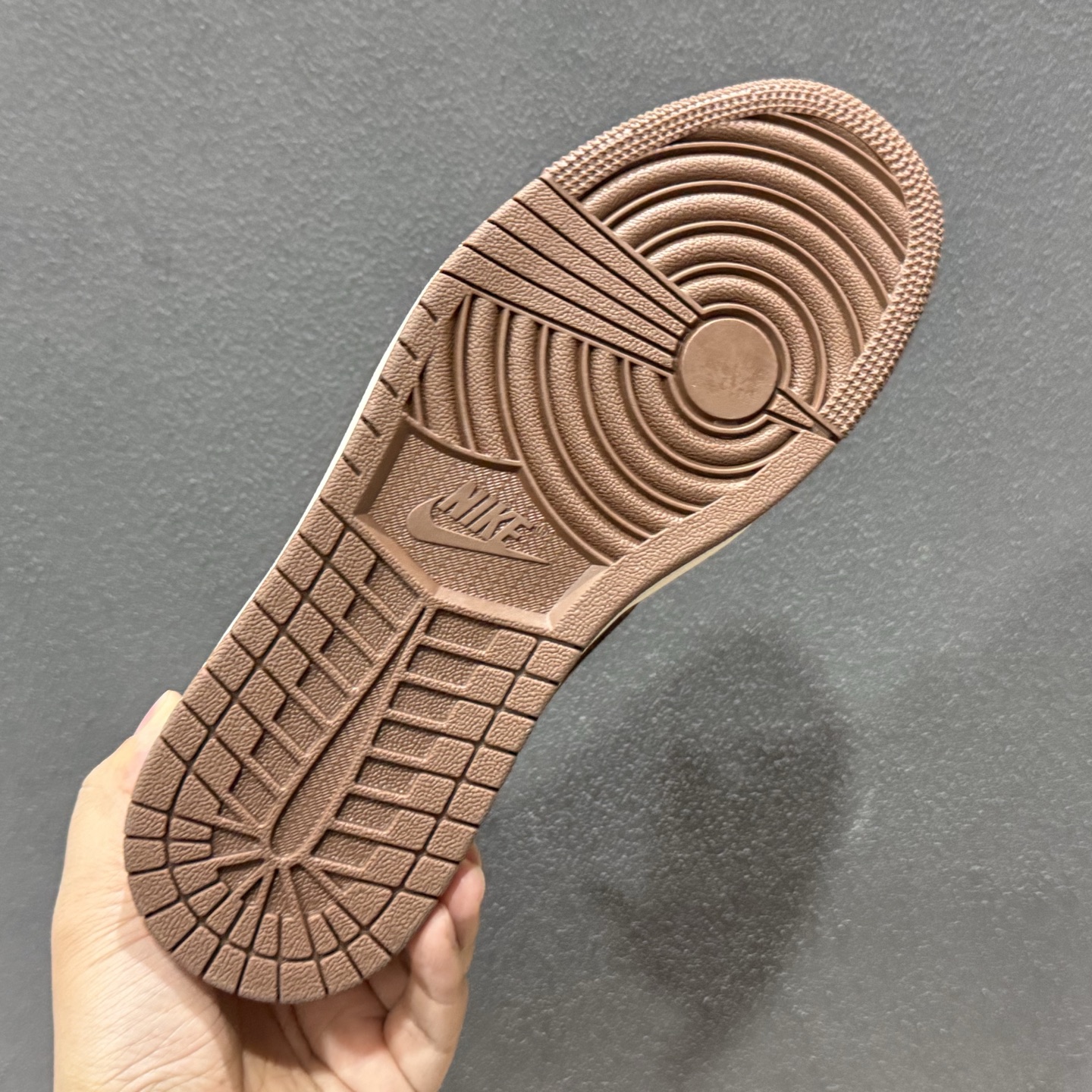 270 Air Jordan 1 Low 2026 马年 限定款 JY6988-141-Chinese UA Cheap High Quatity Brand Clothes Bags handbags Sneakers wholesale wholesaler seller from China Factory suppliers Fashion Clothing Shoes best Quality Beautiful Price 270 Air Jordan 1 Low 2026 马年 限定款 JY6988-141