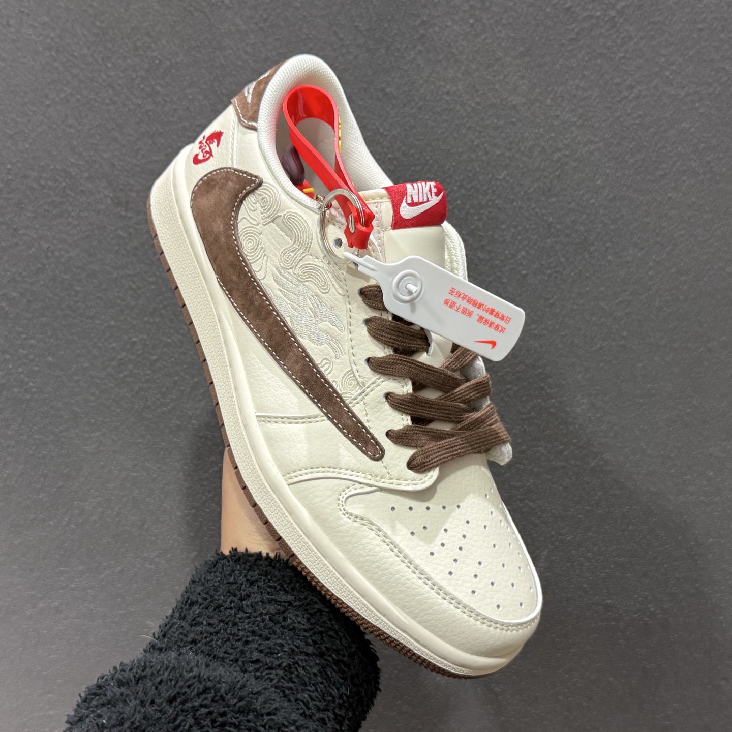 270 Air Jordan 1 Low 2026 马年 限定款 JY6988-141-Chinese UA Cheap High Quatity Brand Clothes Bags handbags Sneakers wholesale wholesaler seller from China Factory suppliers Fashion Clothing Shoes best Quality Beautiful Price 270 Air Jordan 1 Low 2026 马年 限定款 JY6988-141