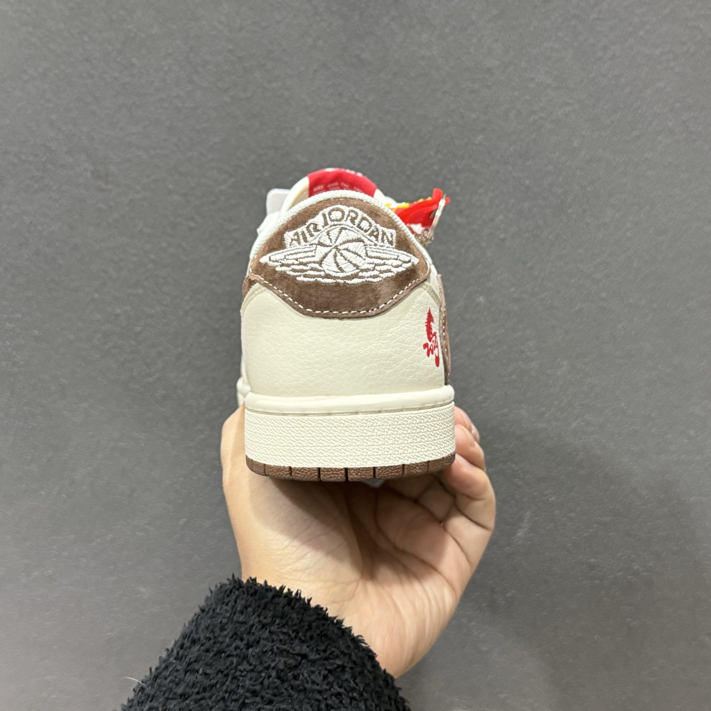 270 Air Jordan 1 Low 2026 马年 限定款 JY6988-141-Chinese UA Cheap High Quatity Brand Clothes Bags handbags Sneakers wholesale wholesaler seller from China Factory suppliers Fashion Clothing Shoes best Quality Beautiful Price 270 Air Jordan 1 Low 2026 马年 限定款 JY6988-141