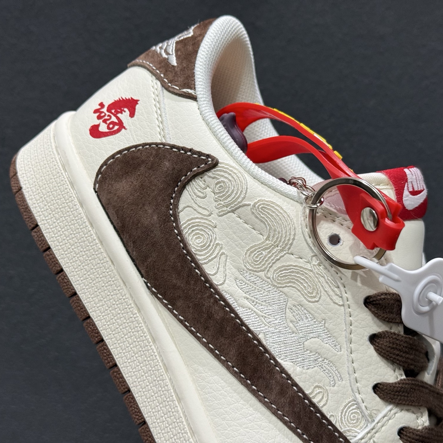 270 Air Jordan 1 Low 2026 马年 限定款 JY6988-141-Chinese UA Cheap High Quatity Brand Clothes Bags handbags Sneakers wholesale wholesaler seller from China Factory suppliers Fashion Clothing Shoes best Quality Beautiful Price 270 Air Jordan 1 Low 2026 马年 限定款 JY6988-141