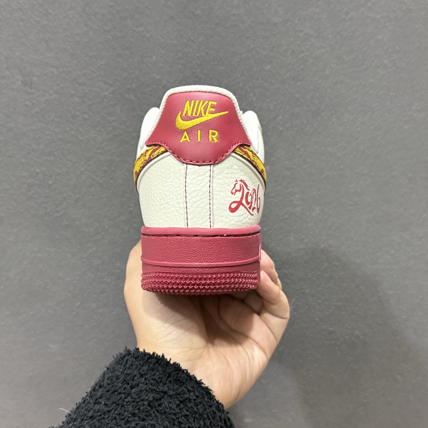 260 Nike Air Force 1 Low 2026 丙午马年限定款 CS5288-048-Chinese UA Cheap High Quatity Brand Clothes Bags handbags Sneakers wholesale wholesaler seller from China Factory suppliers Fashion Clothing Shoes best Quality Beautiful Price 260 Nike Air Force 1 Low 2026 丙午马年限定款 CS5288-048