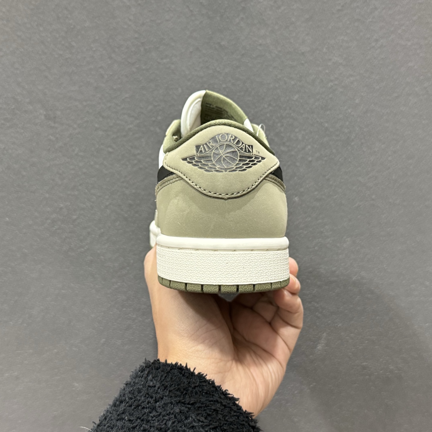 200 独家实拍Travis Scott x Air Jordan 1 Low AJ1 乔1倒勾低帮 HQ6998-200-Chinese UA Cheap High Quatity Brand Clothes Bags handbags Sneakers wholesale wholesaler seller from China Factory suppliers Fashion Clothing Shoes best Quality Beautiful Price 200 独家实拍Travis Scott x Air Jordan 1 Low AJ1 乔1倒勾低帮 HQ6998-200