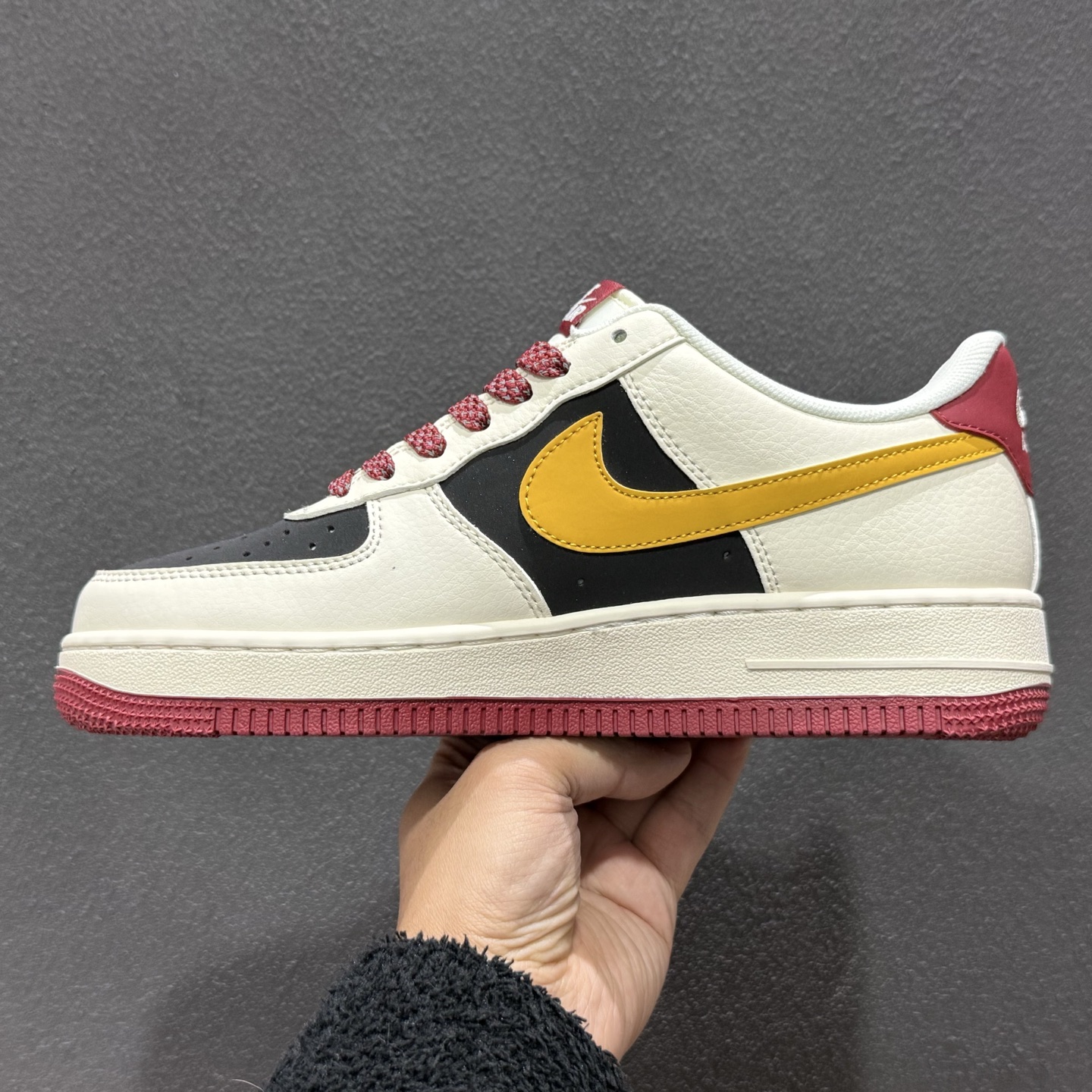 260 NK Air Force 1 空军一号 JP2026 152 同步 原装级别 原楦头原纸板 打造纯正 空军版型#专注外贸渠道 全掌内置蜂窝气垫 #原盒配件 原厂中底钢印、拉帮完美 SIZE 36 36.5 37 38 38.5 39 40 40.5 41 42 42.5 43 44 44.5 45-Chinese UA Cheap High Quatity Brand Clothes Bags handbags Sneakers wholesale wholesaler seller from China Factory suppliers Fashion Clothing Shoes best Quality Beautiful Price 260 NK Air Force 1 空军一号 JP2026 152 同步 原装级别 原楦头原纸板 打造纯正 空军版型#专注外贸渠道 全掌内置蜂窝气垫 #原盒配件 原厂中底钢印、拉帮完美 SIZE 36 36.5 37 38 38.5 39 40 40.5 41 42 42.5 43 44 44.5 45