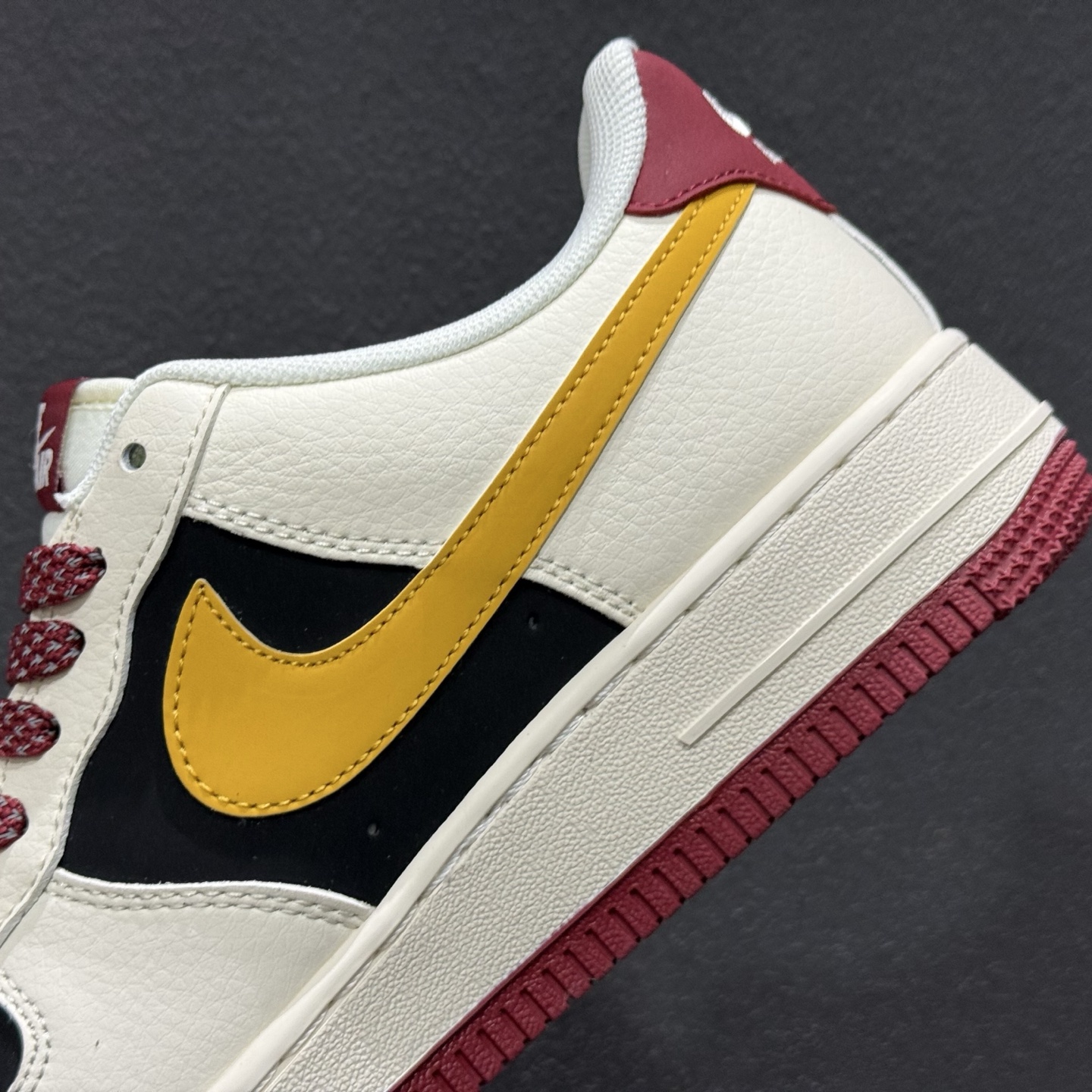 260 NK Air Force 1 空军一号 JP2026 152 同步 原装级别 原楦头原纸板 打造纯正 空军版型#专注外贸渠道 全掌内置蜂窝气垫 #原盒配件 原厂中底钢印、拉帮完美 SIZE 36 36.5 37 38 38.5 39 40 40.5 41 42 42.5 43 44 44.5 45-Chinese UA Cheap High Quatity Brand Clothes Bags handbags Sneakers wholesale wholesaler seller from China Factory suppliers Fashion Clothing Shoes best Quality Beautiful Price 260 NK Air Force 1 空军一号 JP2026 152 同步 原装级别 原楦头原纸板 打造纯正 空军版型#专注外贸渠道 全掌内置蜂窝气垫 #原盒配件 原厂中底钢印、拉帮完美 SIZE 36 36.5 37 38 38.5 39 40 40.5 41 42 42.5 43 44 44.5 45